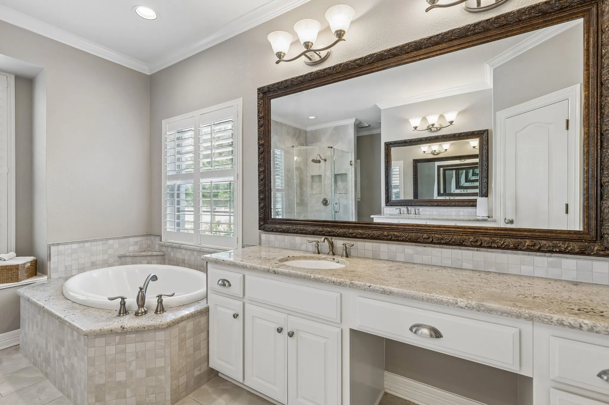 Single Family Residence For Sale in Tarrant County , 5401 Hidden Valley Court, Mansfield, Texas 76063, 4 Bedrooms, 4 Bathrooms, 3 Garage spaces, 3,583 Sqft, built in 2000, Price $1,300,000, mls#21327144, Real Estate Agent in Mansfield, Homes For Sale in Tarrant county, Homes For Sale in Mansfield, Realtor in Mansfield Texas, Real Estate Brokerage Independent Realty Texas, Luminita Cordes Realtor