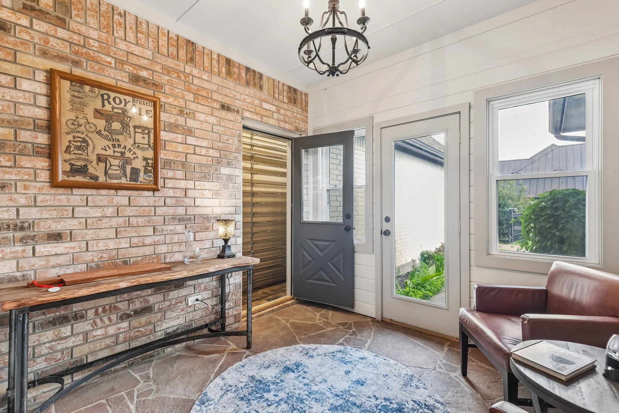 Single Family Residence For Sale in Tarrant County , 5401 Hidden Valley Court, Mansfield, Texas 76063, 4 Bedrooms, 4 Bathrooms, 3 Garage spaces, 3,583 Sqft, built in 2000, Price $1,300,000, mls#21327144, Real Estate Agent in Mansfield, Homes For Sale in Tarrant county, Homes For Sale in Mansfield, Realtor in Mansfield Texas, Real Estate Brokerage Independent Realty Texas, Luminita Cordes Realtor