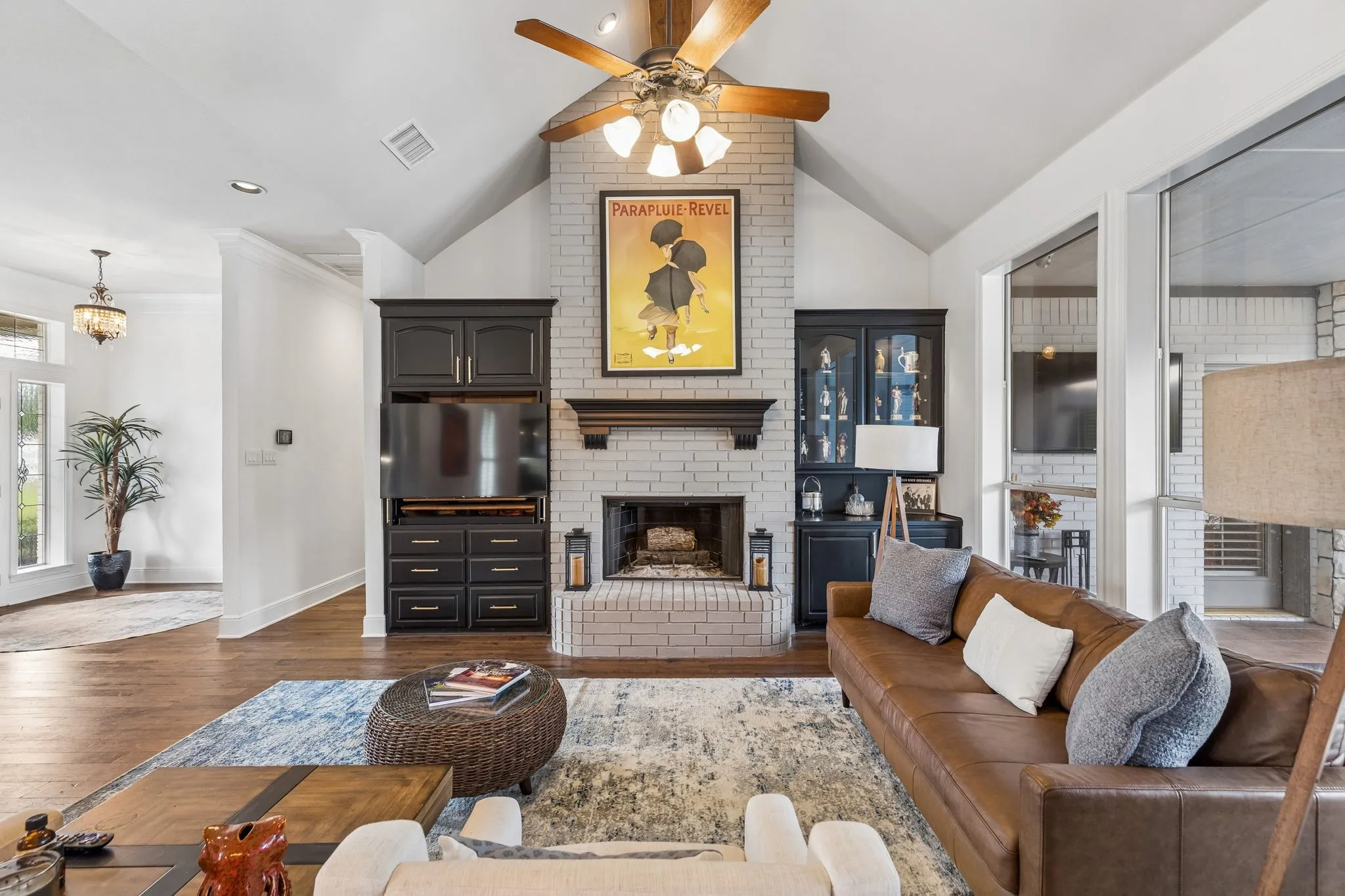 Single Family Residence For Sale in Tarrant County , 5401 Hidden Valley Court, Mansfield, Texas 76063, 4 Bedrooms, 4 Bathrooms, 3 Garage spaces, 3,583 Sqft, built in 2000, Price $1,300,000, mls#21327144, Real Estate Agent in Mansfield, Homes For Sale in Tarrant county, Homes For Sale in Mansfield, Realtor in Mansfield Texas, Real Estate Brokerage Independent Realty Texas, Luminita Cordes Realtor