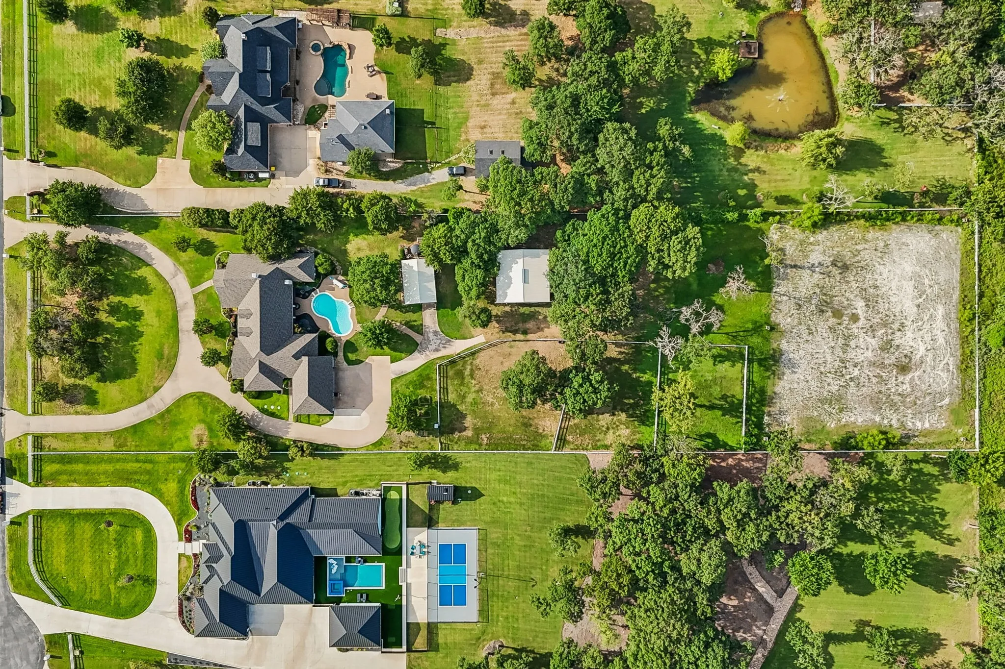 Single Family Residence For Sale in Tarrant County , 5401 Hidden Valley Court, Mansfield, Texas 76063, 4 Bedrooms, 4 Bathrooms, 3 Garage spaces, 3,583 Sqft, built in 2000, Price $1,300,000, mls#21327144, Real Estate Agent in Mansfield, Homes For Sale in Tarrant county, Homes For Sale in Mansfield, Realtor in Mansfield Texas, Real Estate Brokerage Independent Realty Texas, Luminita Cordes Realtor