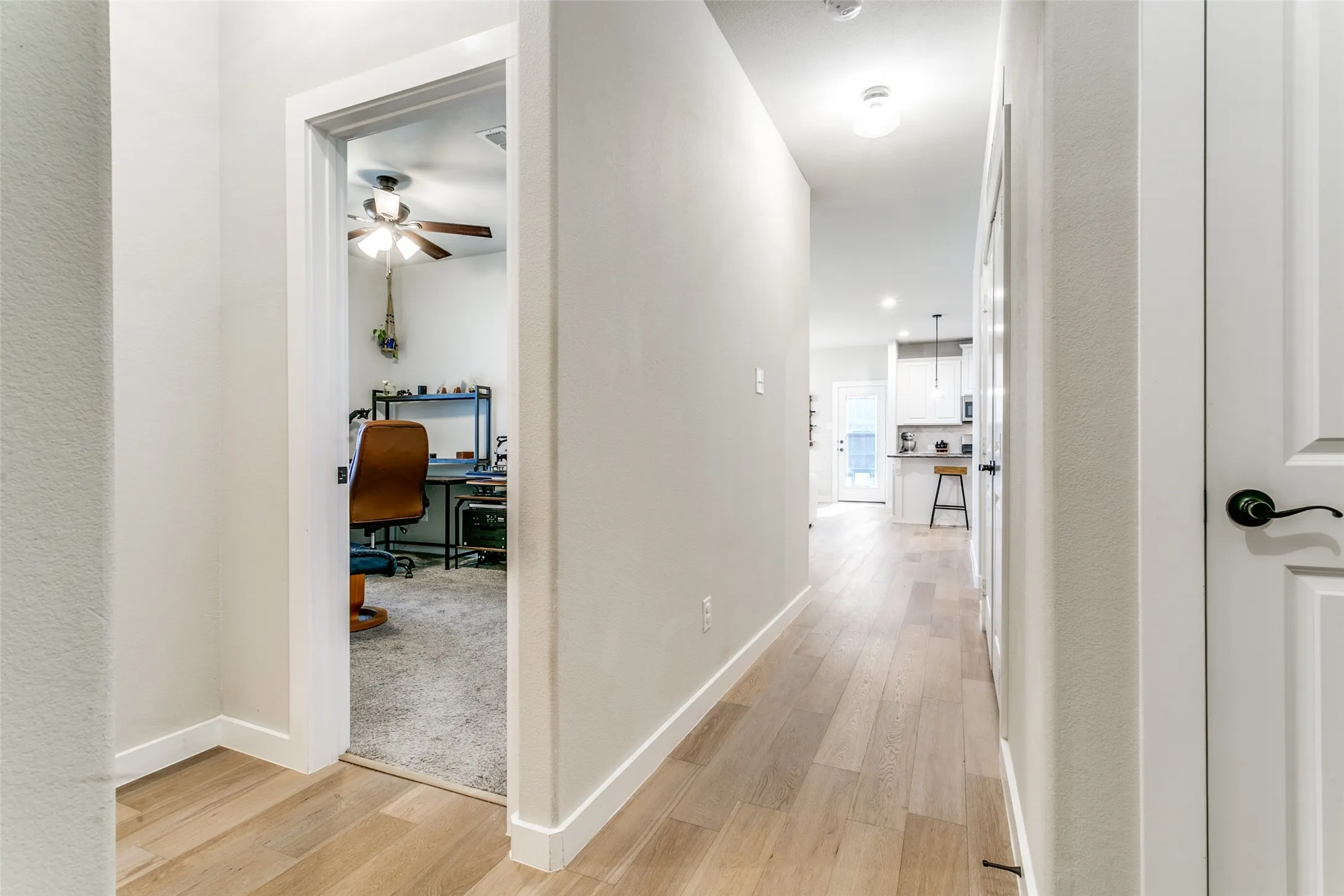 Single Family Residence For Sale in Denton County , 2208 Chebi Lane, Denton, Texas 76209, 3 Bedroom, 2 Bathroom, 2 Garage spaces, 1,400 Sqft, built in 2019, mls#21328004, Real Estate Agent in Denton, Homes For Sale in Denton county, Homes For Sale in Denton, Realtor in Denton Texas, Real Estate Brokerage Independent Realty Texas, Luminita Cordes Realtor