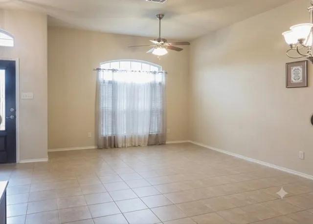 Single Family Residence For Rent in Collin County , 415 Harding, Lavon, Texas 75166, 4 Bedroom, 3 Bathroom, 2 Garage spaces, 2,850 Sqft, built in 2013, mls#21324564, Real Estate Agent in Lavon, Homes For Rent in Collin county, Homes For Rent in Lavon, Realtor in Lavon Texas, Real Estate Brokerage Independent Realty Texas, Luminita Cordes Realtor