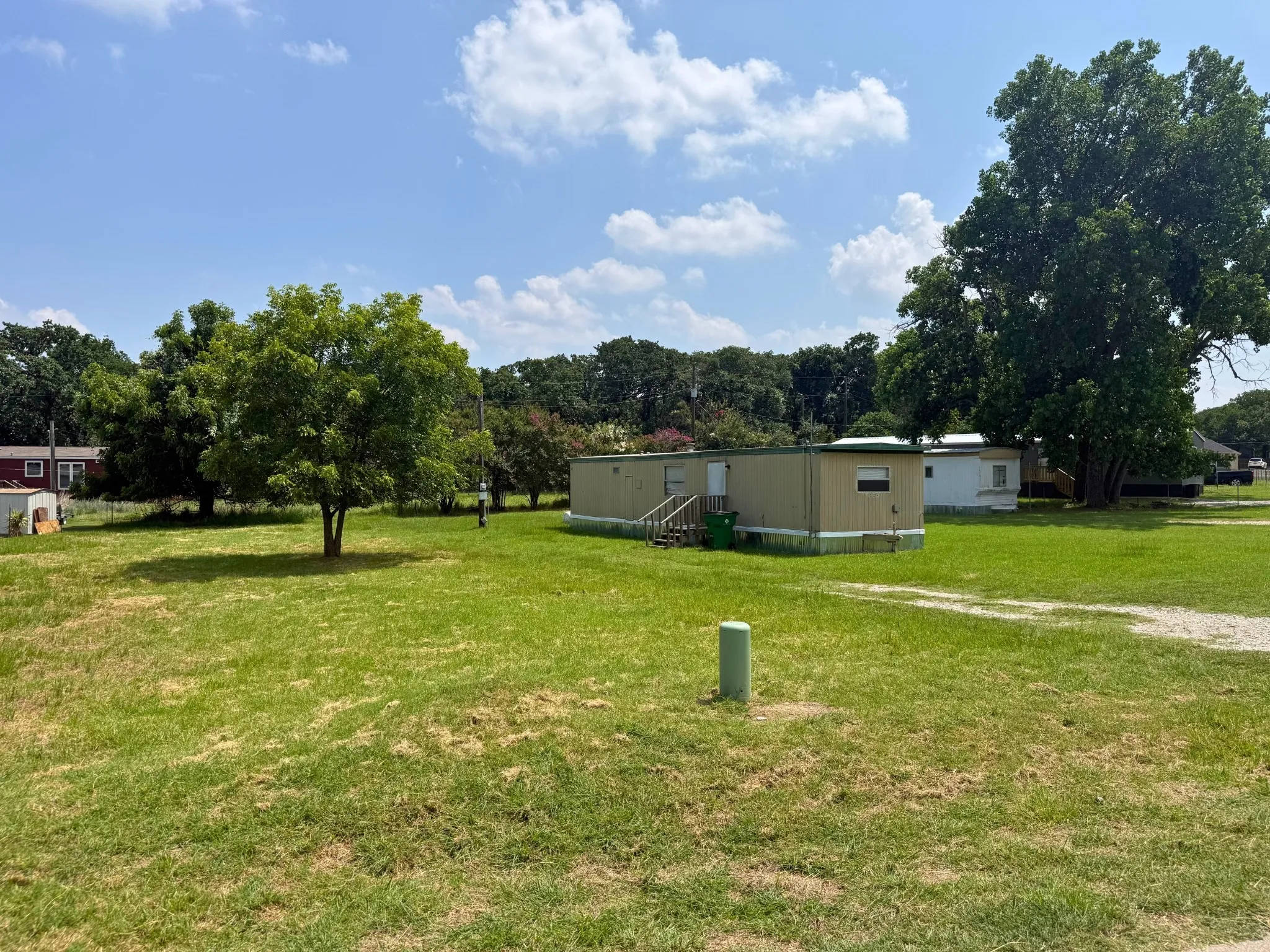 Manufactured Home For Sale in Tarrant County , 1524 Partridge Court, Pelican Bay, Texas 76020, 1 Bedroom, 1 Bathroom, Garage spaces, 600 Sqft, built in 1968, Price $85,000, mls#21324286, Real Estate Agent in Pelican Bay, Homes For Sale in Tarrant county, Homes For Sale in Pelican Bay, Realtor in Pelican Bay Texas, Real Estate Brokerage Independent Realty Texas, Luminita Cordes Realtor