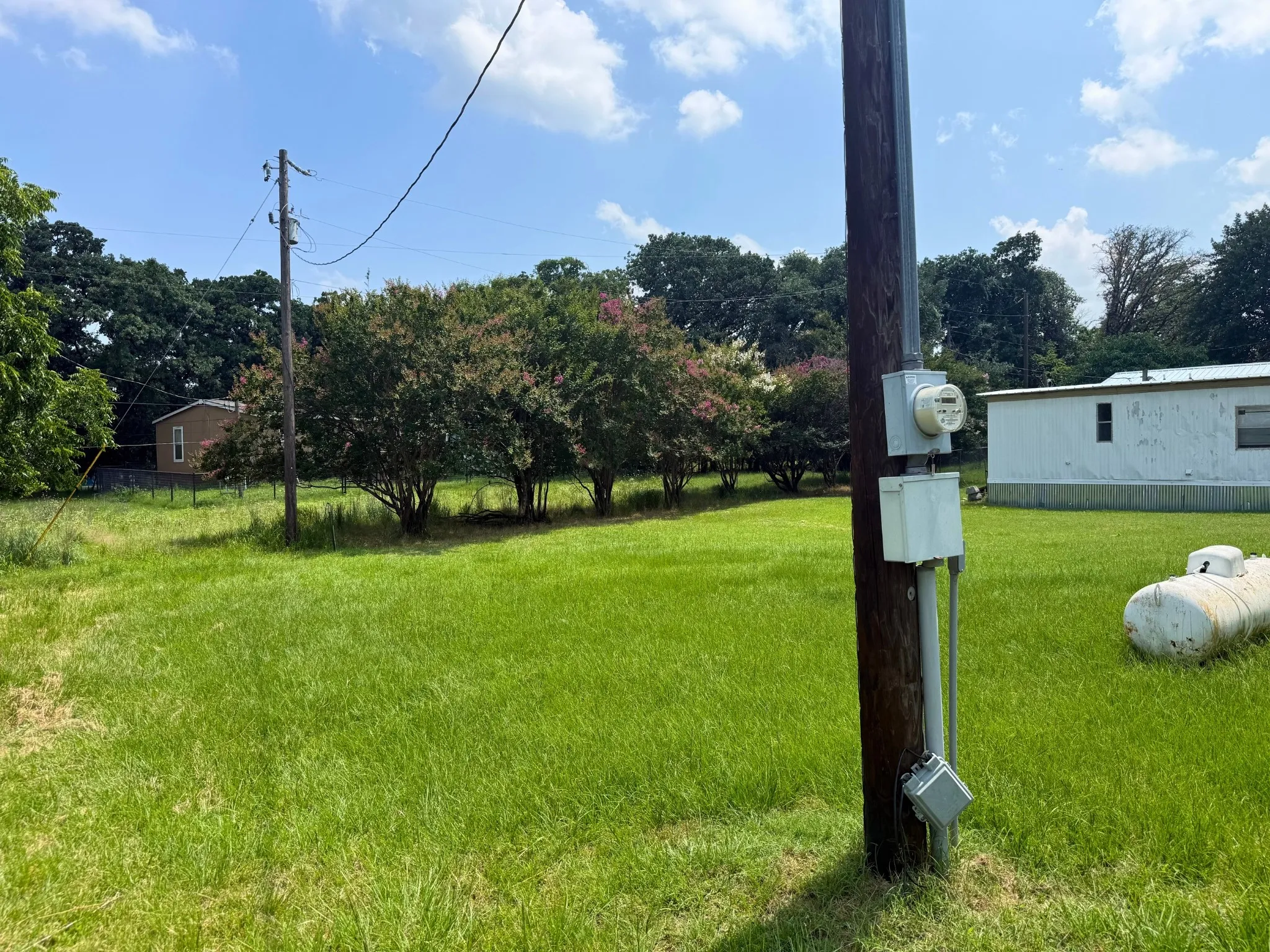 Manufactured Home For Sale in Tarrant County , 1524 Partridge Court, Pelican Bay, Texas 76020, 1 Bedroom, 1 Bathroom, Garage spaces, 600 Sqft, built in 1968, Price $85,000, mls#21324286, Real Estate Agent in Pelican Bay, Homes For Sale in Tarrant county, Homes For Sale in Pelican Bay, Realtor in Pelican Bay Texas, Real Estate Brokerage Independent Realty Texas, Luminita Cordes Realtor