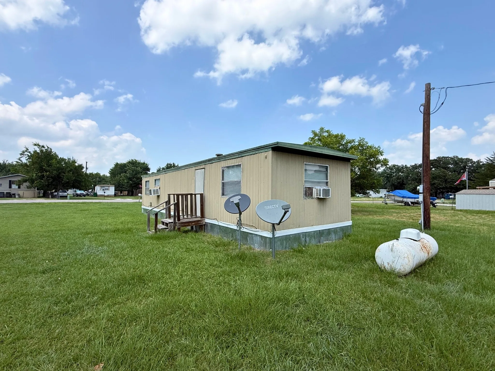 Manufactured Home For Sale in Tarrant County , 1524 Partridge Court, Pelican Bay, Texas 76020, 1 Bedroom, 1 Bathroom, Garage spaces, 600 Sqft, built in 1968, Price $85,000, mls#21324286, Real Estate Agent in Pelican Bay, Homes For Sale in Tarrant county, Homes For Sale in Pelican Bay, Realtor in Pelican Bay Texas, Real Estate Brokerage Independent Realty Texas, Luminita Cordes Realtor