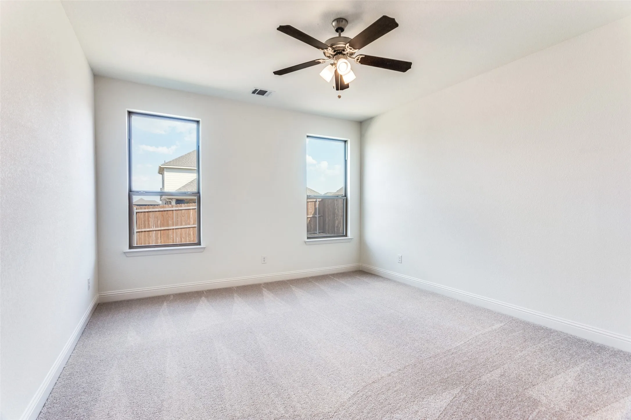 Single Family Residence For Sale in Denton County , 533 Hillcrest Circle, Justin, Texas 76247, 3 Bedroom, 2 Bathroom, 2 Garage spaces, 1,800 Sqft, built in 2025, mls#21328060, Real Estate Agent in Justin, Homes For Sale in Denton county, Homes For Sale in Justin, Realtor in Justin Texas, Real Estate Brokerage Independent Realty Texas, Luminita Cordes Realtor