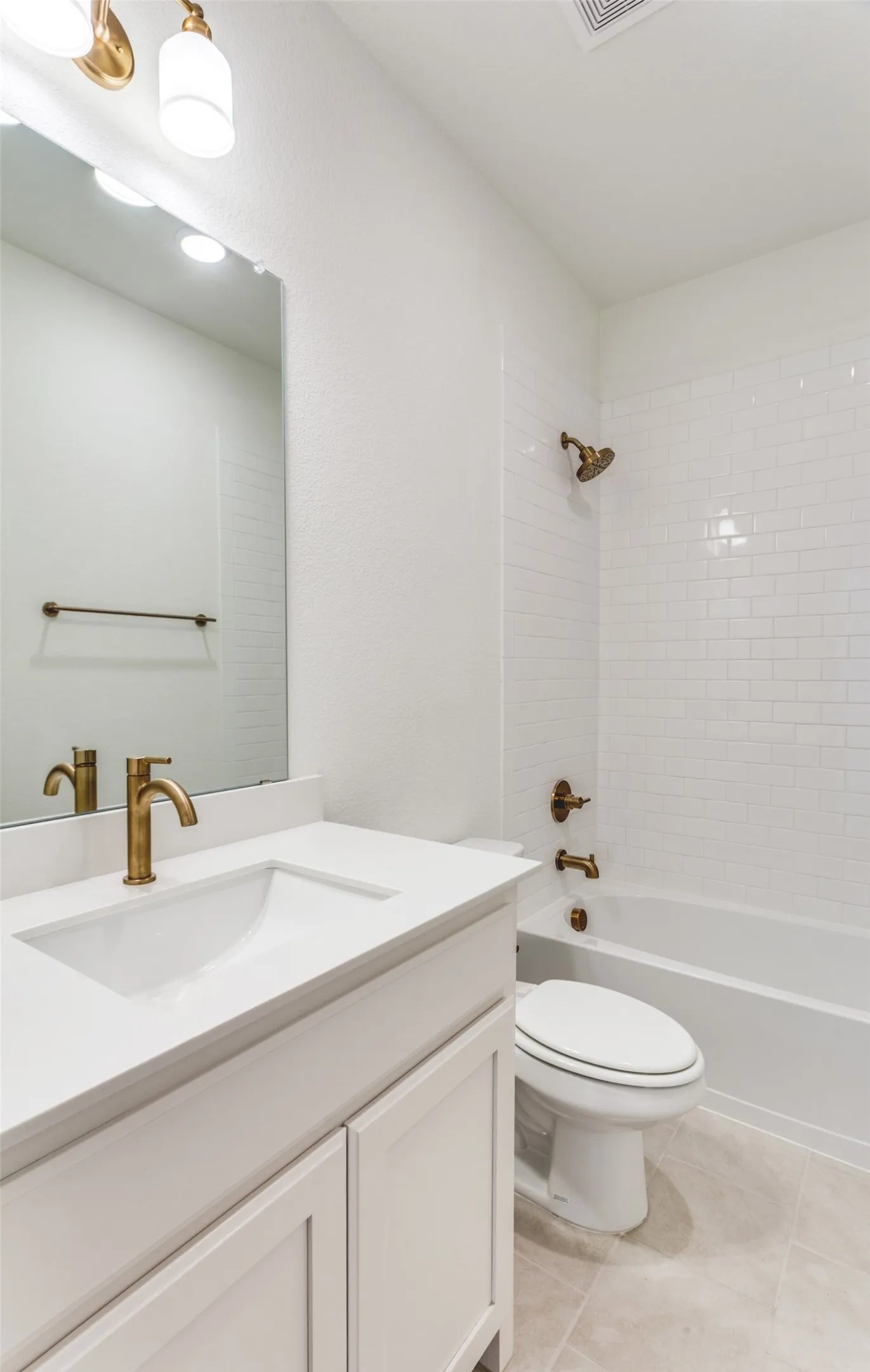 Single Family Residence For Sale in Denton County , 533 Hillcrest Circle, Justin, Texas 76247, 3 Bedroom, 2 Bathroom, 2 Garage spaces, 1,800 Sqft, built in 2025, mls#21328060, Real Estate Agent in Justin, Homes For Sale in Denton county, Homes For Sale in Justin, Realtor in Justin Texas, Real Estate Brokerage Independent Realty Texas, Luminita Cordes Realtor