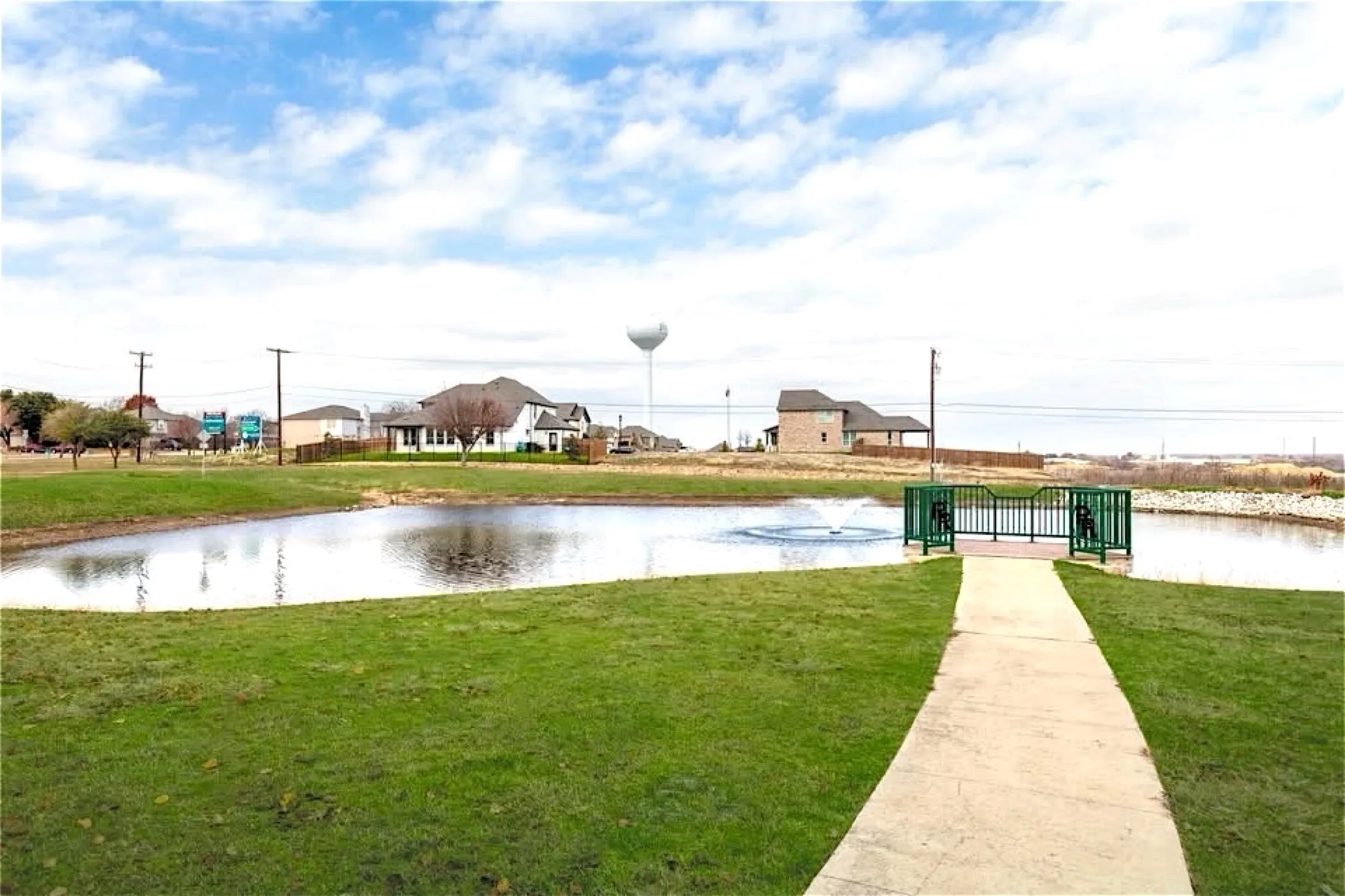 Single Family Residence For Sale in Denton County , 533 Hillcrest Circle, Justin, Texas 76247, 3 Bedroom, 2 Bathroom, 2 Garage spaces, 1,800 Sqft, built in 2025, mls#21328060, Real Estate Agent in Justin, Homes For Sale in Denton county, Homes For Sale in Justin, Realtor in Justin Texas, Real Estate Brokerage Independent Realty Texas, Luminita Cordes Realtor