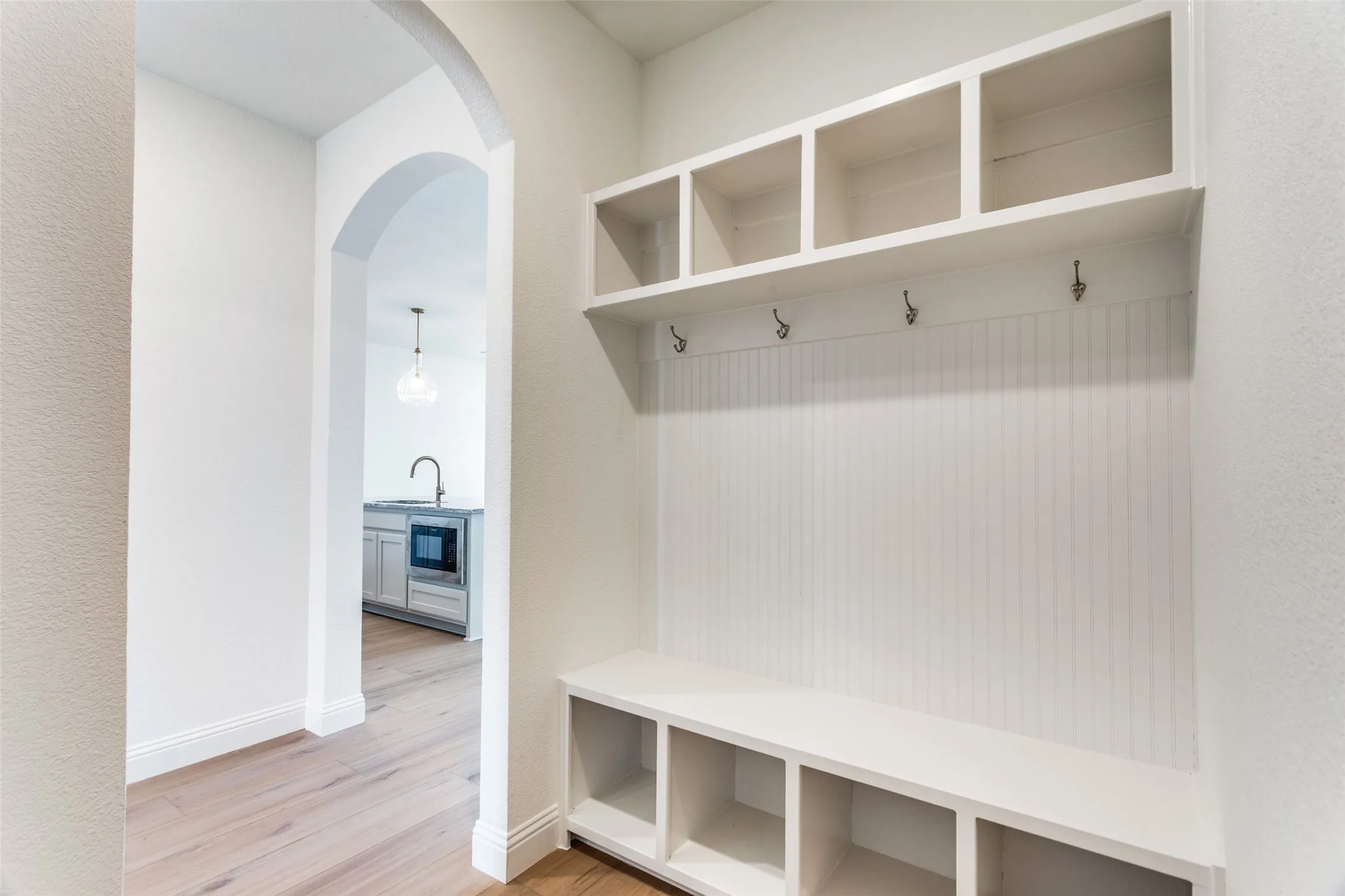 Single Family Residence For Sale in Denton County , 533 Hillcrest Circle, Justin, Texas 76247, 3 Bedroom, 2 Bathroom, 2 Garage spaces, 1,800 Sqft, built in 2025, mls#21328060, Real Estate Agent in Justin, Homes For Sale in Denton county, Homes For Sale in Justin, Realtor in Justin Texas, Real Estate Brokerage Independent Realty Texas, Luminita Cordes Realtor