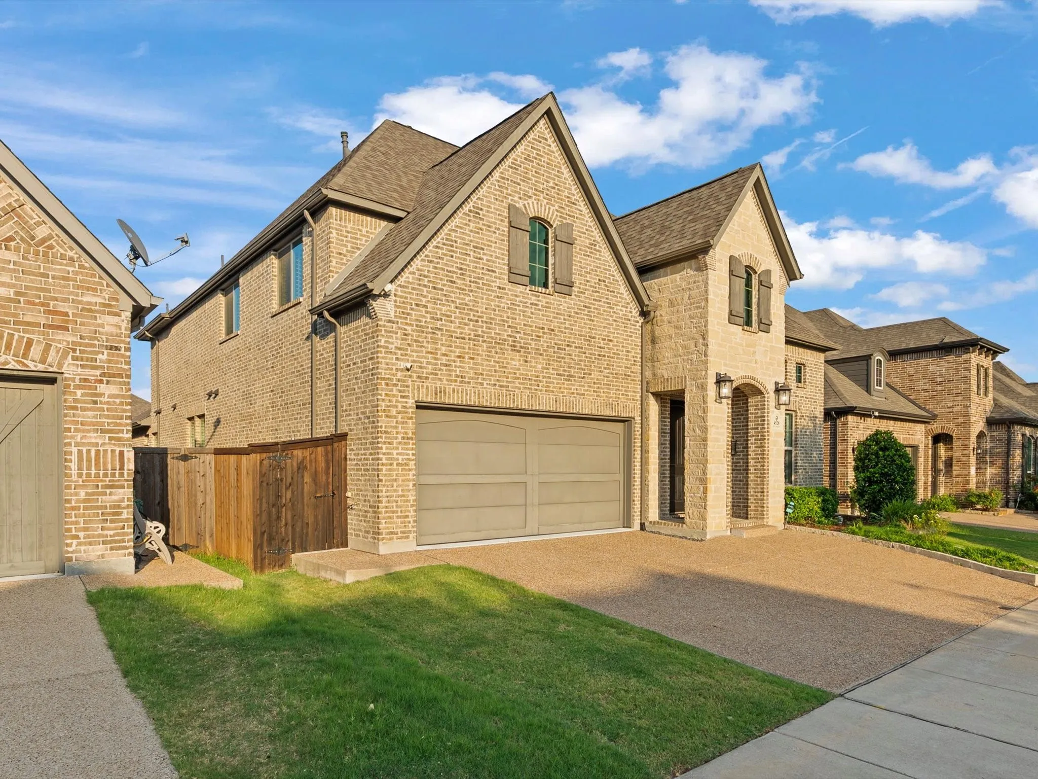 Single Family Residence For Sale in Denton County , 4528 Sir Craig Drive, Carrollton, Texas 75010, 5 Bedrooms, 3 Bathrooms, 2 Garage spaces, 3,484 Sqft, built in 2019, Price $925,000, mls#21324089, Real Estate Agent in Carrollton, Homes For Sale in Denton county, Homes For Sale in Carrollton, Realtor in Carrollton Texas, Real Estate Brokerage Independent Realty Texas, Luminita Cordes Realtor