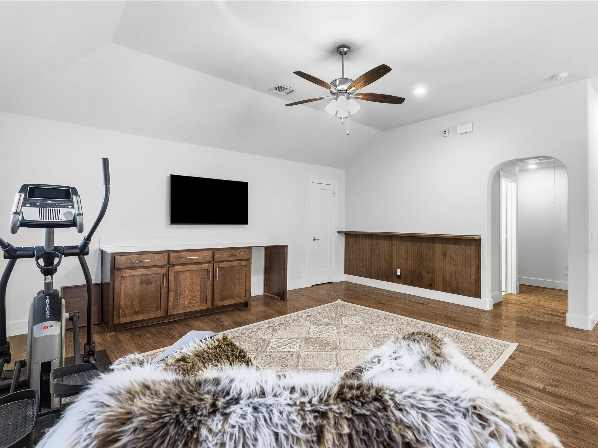 Single Family Residence For Sale in Denton County , 4528 Sir Craig Drive, Carrollton, Texas 75010, 5 Bedrooms, 3 Bathrooms, 2 Garage spaces, 3,484 Sqft, built in 2019, Price $925,000, mls#21324089, Real Estate Agent in Carrollton, Homes For Sale in Denton county, Homes For Sale in Carrollton, Realtor in Carrollton Texas, Real Estate Brokerage Independent Realty Texas, Luminita Cordes Realtor