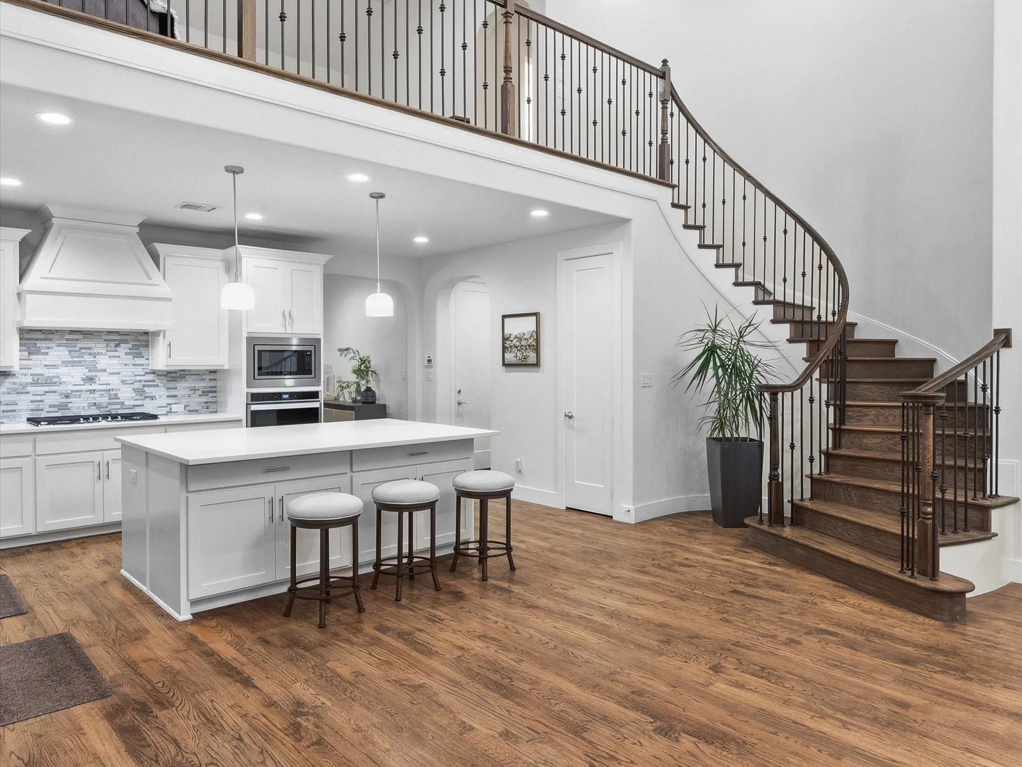 Single Family Residence For Sale in Denton County , 4528 Sir Craig Drive, Carrollton, Texas 75010, 5 Bedrooms, 3 Bathrooms, 2 Garage spaces, 3,484 Sqft, built in 2019, Price $925,000, mls#21324089, Real Estate Agent in Carrollton, Homes For Sale in Denton county, Homes For Sale in Carrollton, Realtor in Carrollton Texas, Real Estate Brokerage Independent Realty Texas, Luminita Cordes Realtor