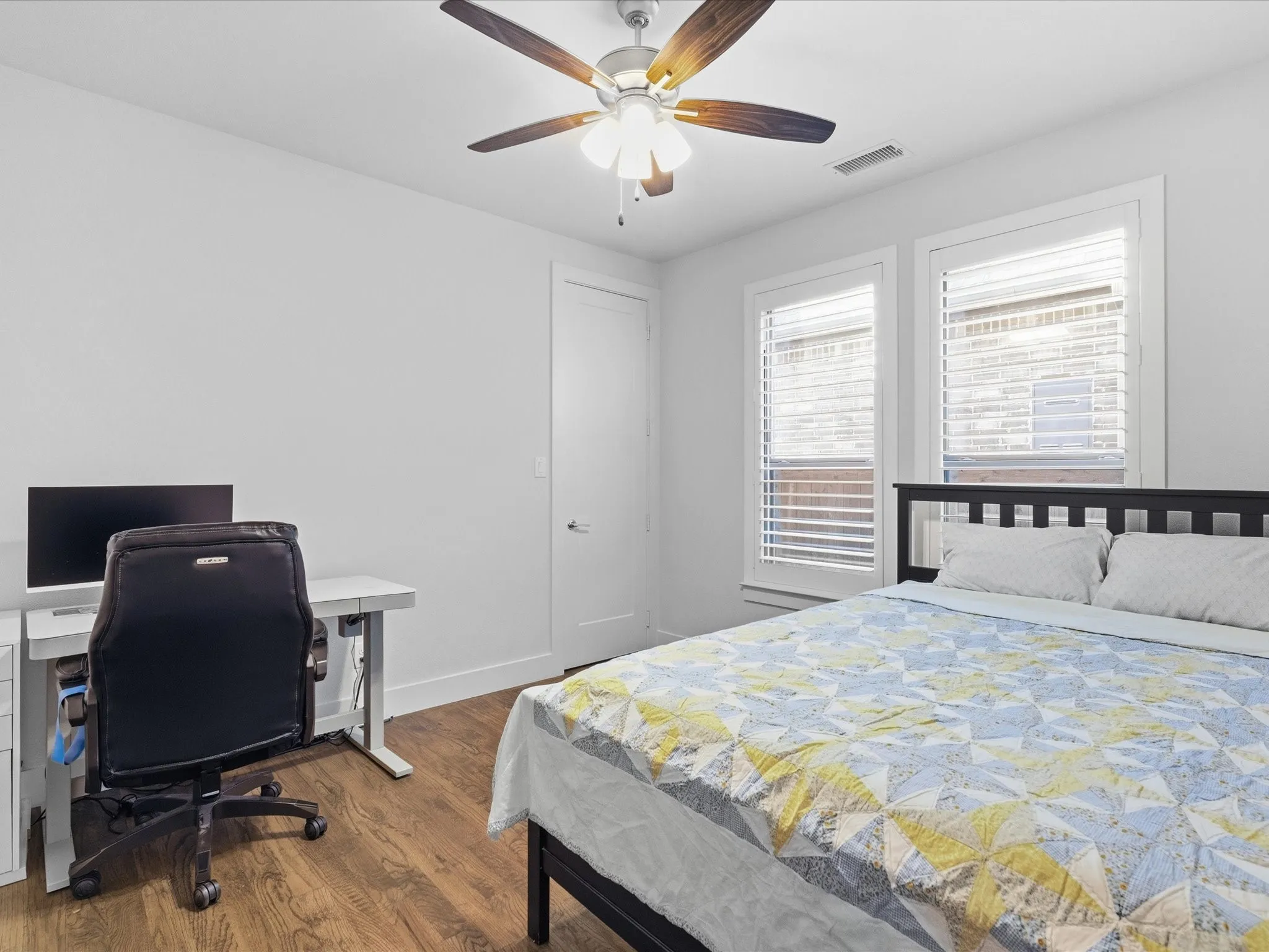Single Family Residence For Sale in Denton County , 4528 Sir Craig Drive, Carrollton, Texas 75010, 5 Bedrooms, 3 Bathrooms, 2 Garage spaces, 3,484 Sqft, built in 2019, Price $925,000, mls#21324089, Real Estate Agent in Carrollton, Homes For Sale in Denton county, Homes For Sale in Carrollton, Realtor in Carrollton Texas, Real Estate Brokerage Independent Realty Texas, Luminita Cordes Realtor