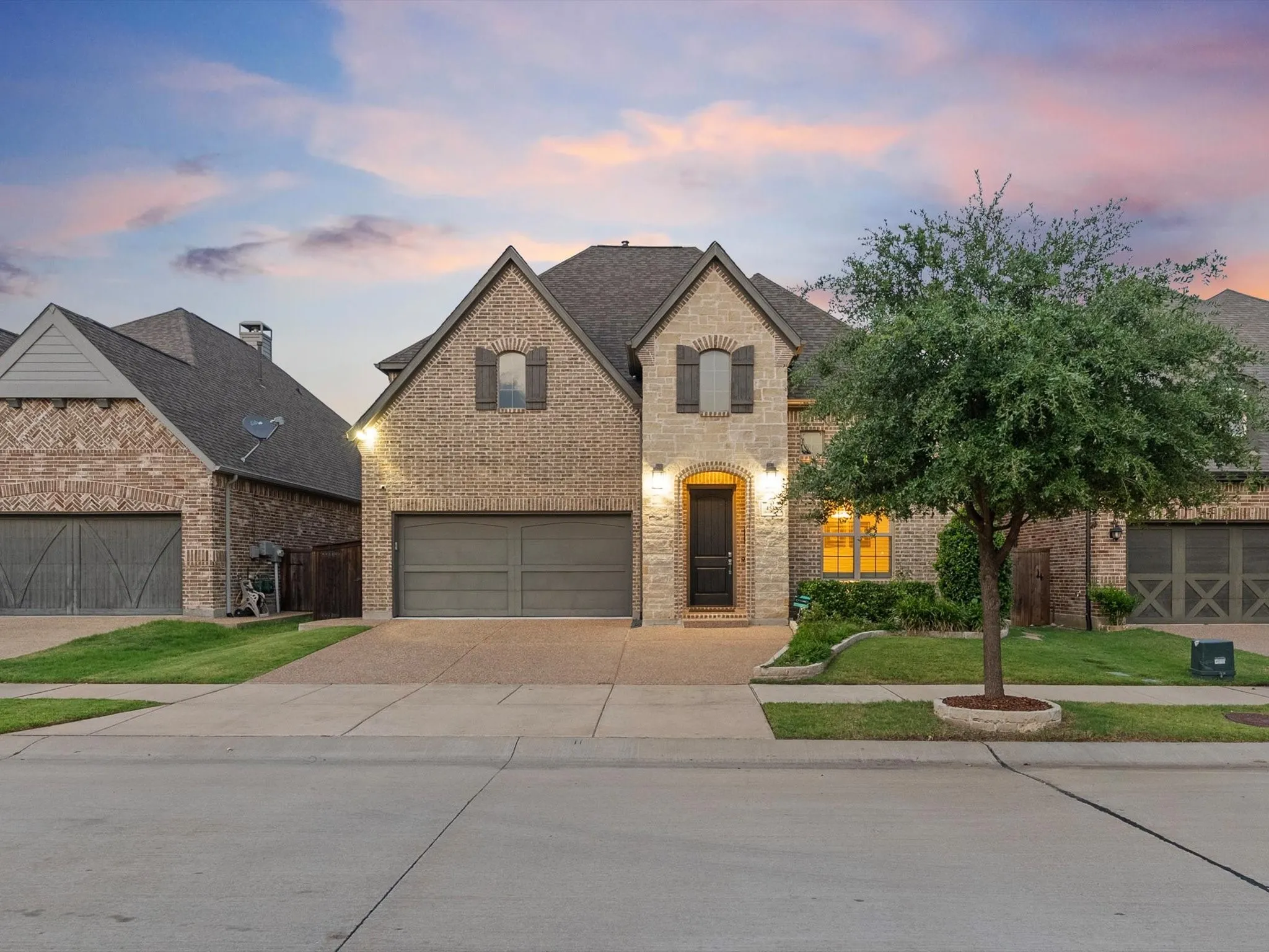 Single Family Residence For Sale in Denton County , 4528 Sir Craig Drive, Carrollton, Texas 75010, 5 Bedrooms, 3 Bathrooms, 2 Garage spaces, 3,484 Sqft, built in 2019, Price $925,000, mls#21324089, Real Estate Agent in Carrollton, Homes For Sale in Denton county, Homes For Sale in Carrollton, Realtor in Carrollton Texas, Real Estate Brokerage Independent Realty Texas, Luminita Cordes Realtor