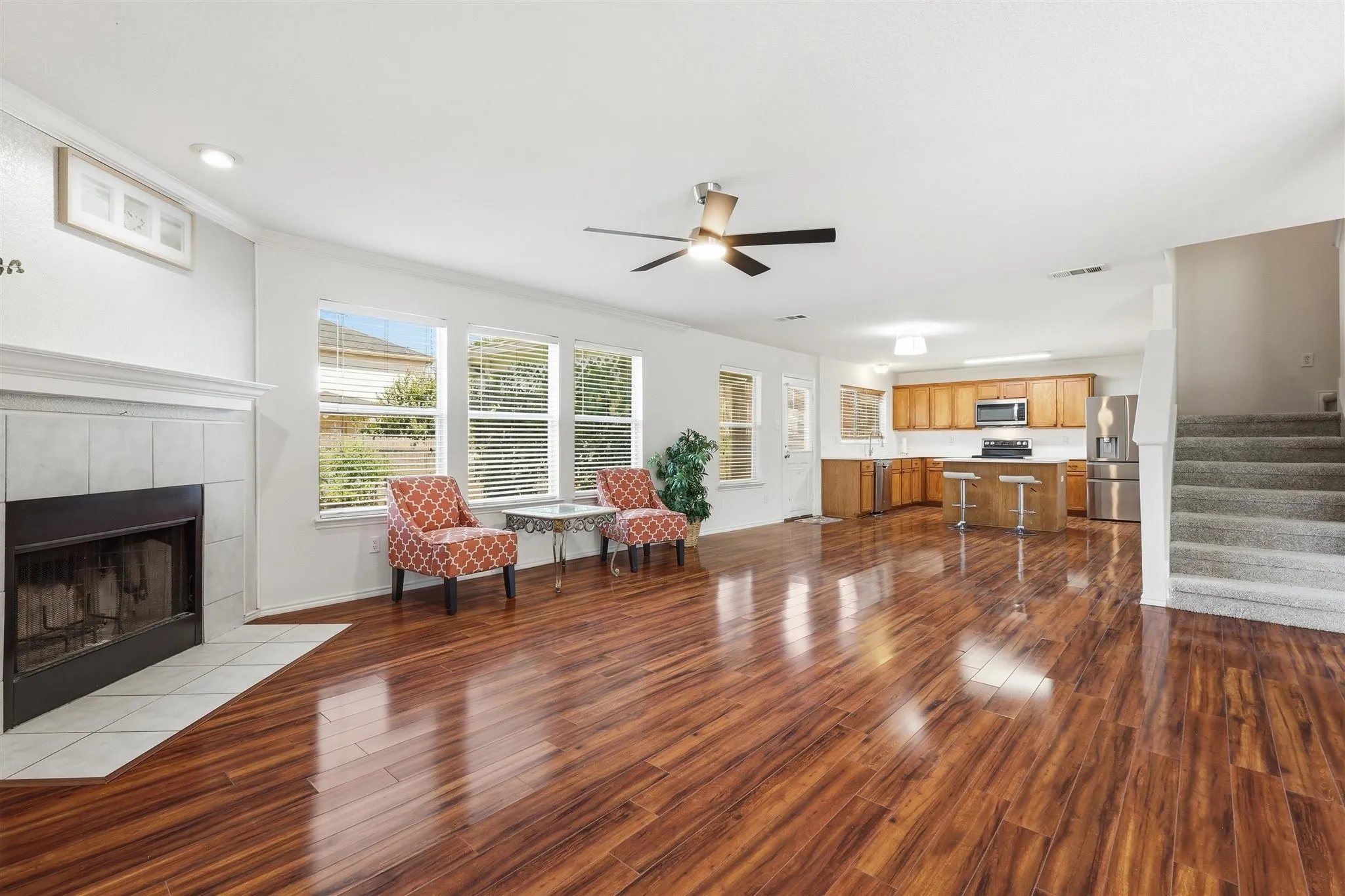 Single Family Residence For Sale in Tarrant County , 13201 Padre Avenue, Fort Worth, Texas 76244, 4 Bedroom, 3 Bathroom, 2 Garage spaces, 2,754 Sqft, built in 2006, mls#21320995, Real Estate Agent in Fort Worth, Homes For Sale in Tarrant county, Homes For Sale in Fort Worth, Realtor in Fort Worth Texas, Real Estate Brokerage Independent Realty Texas, Luminita Cordes Realtor