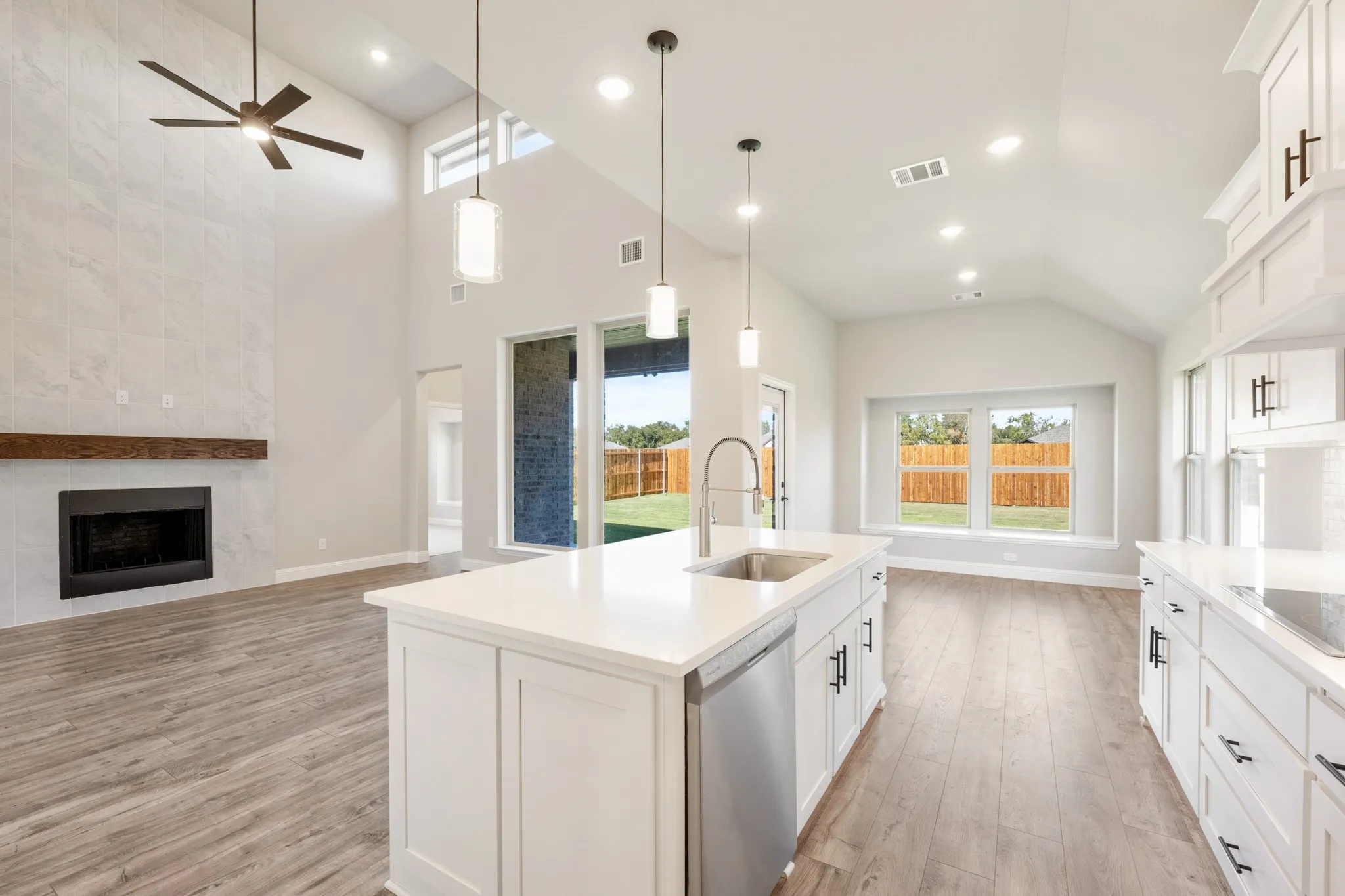 Single Family Residence For Sale in Fannin County , 1284 Emily Drive, Trenton, Texas 75490, 4 Bedroom, 4 Bathroom, 2 Garage spaces, 2,838 Sqft, built in 2025, mls#21328199, Real Estate Agent in Trenton, Homes For Sale in Fannin county, Homes For Sale in Trenton, Realtor in Trenton Texas, Real Estate Brokerage Independent Realty Texas, Luminita Cordes Realtor