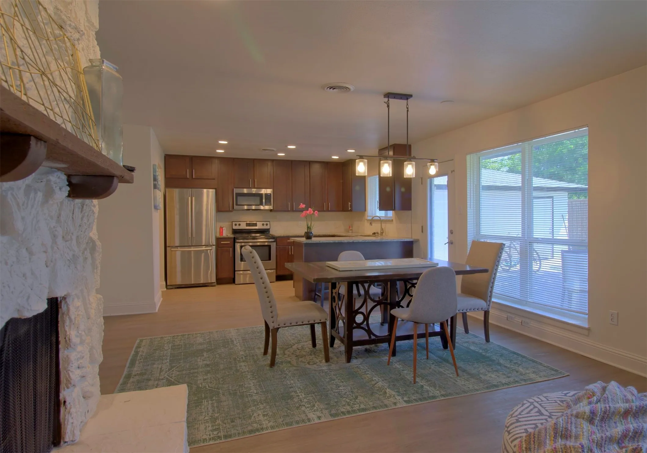 Single Family Residence For Sale in Dallas County , 12220 Eunice Street, Farmers Branch, Texas 75234, 4 Bedroom, 2 Bathroom, 2 Garage spaces, 1,666 Sqft, built in 1958, mls#21327560, Real Estate Agent in Farmers Branch, Homes For Sale in Dallas county, Homes For Sale in Farmers Branch, Realtor in Farmers Branch Texas, Real Estate Brokerage Independent Realty Texas, Luminita Cordes Realtor