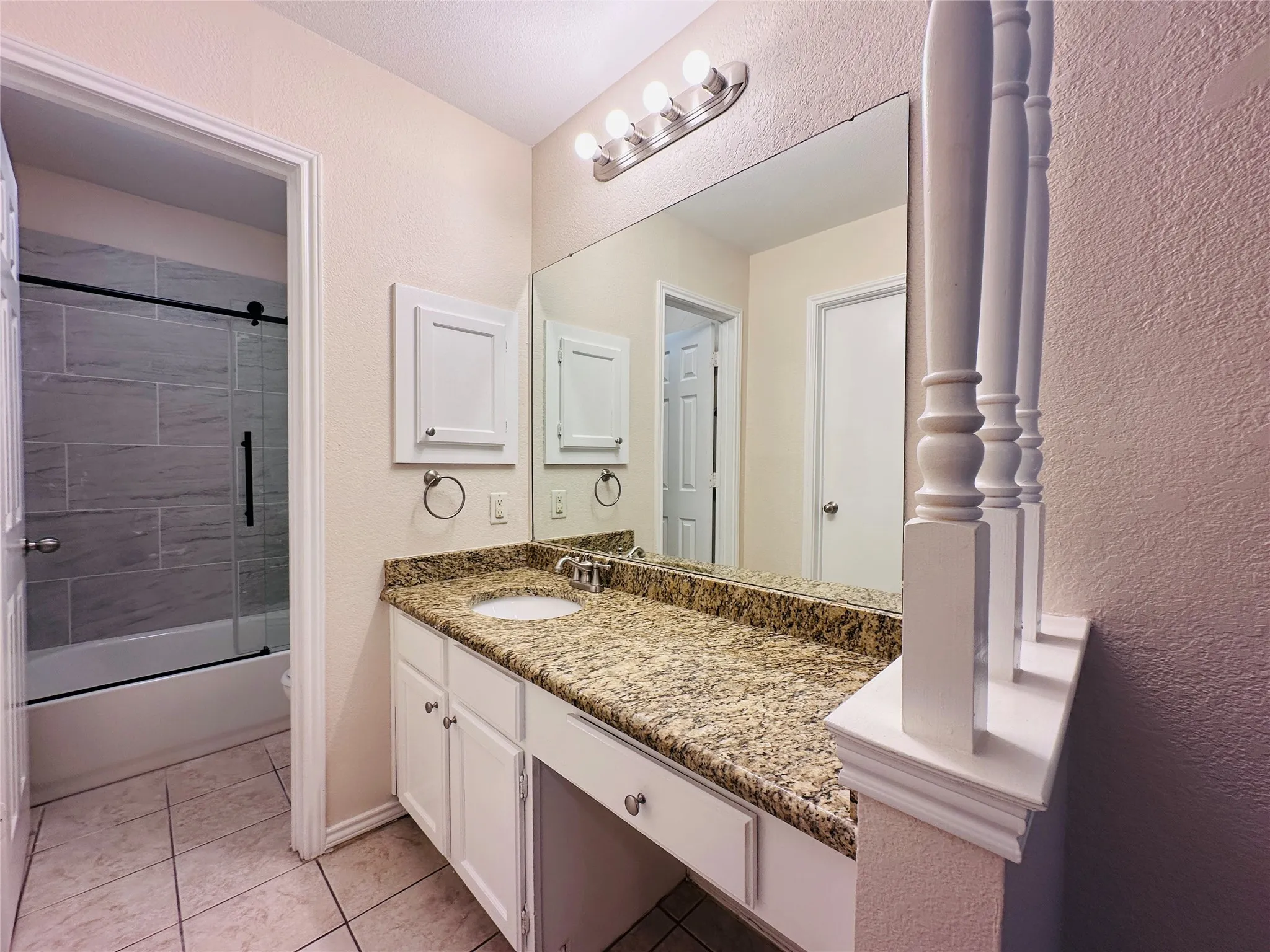 Single Family Residence For Sale in Dallas County , 1501 Wheatfield Court, Mesquite, Texas 75149, 3 Bedroom, 2 Bathroom, 2 Garage spaces, 1,384 Sqft, built in 1984, mls#21327838, Real Estate Agent in Mesquite, Homes For Sale in Dallas county, Homes For Sale in Mesquite, Realtor in Mesquite Texas, Real Estate Brokerage Independent Realty Texas, Luminita Cordes Realtor