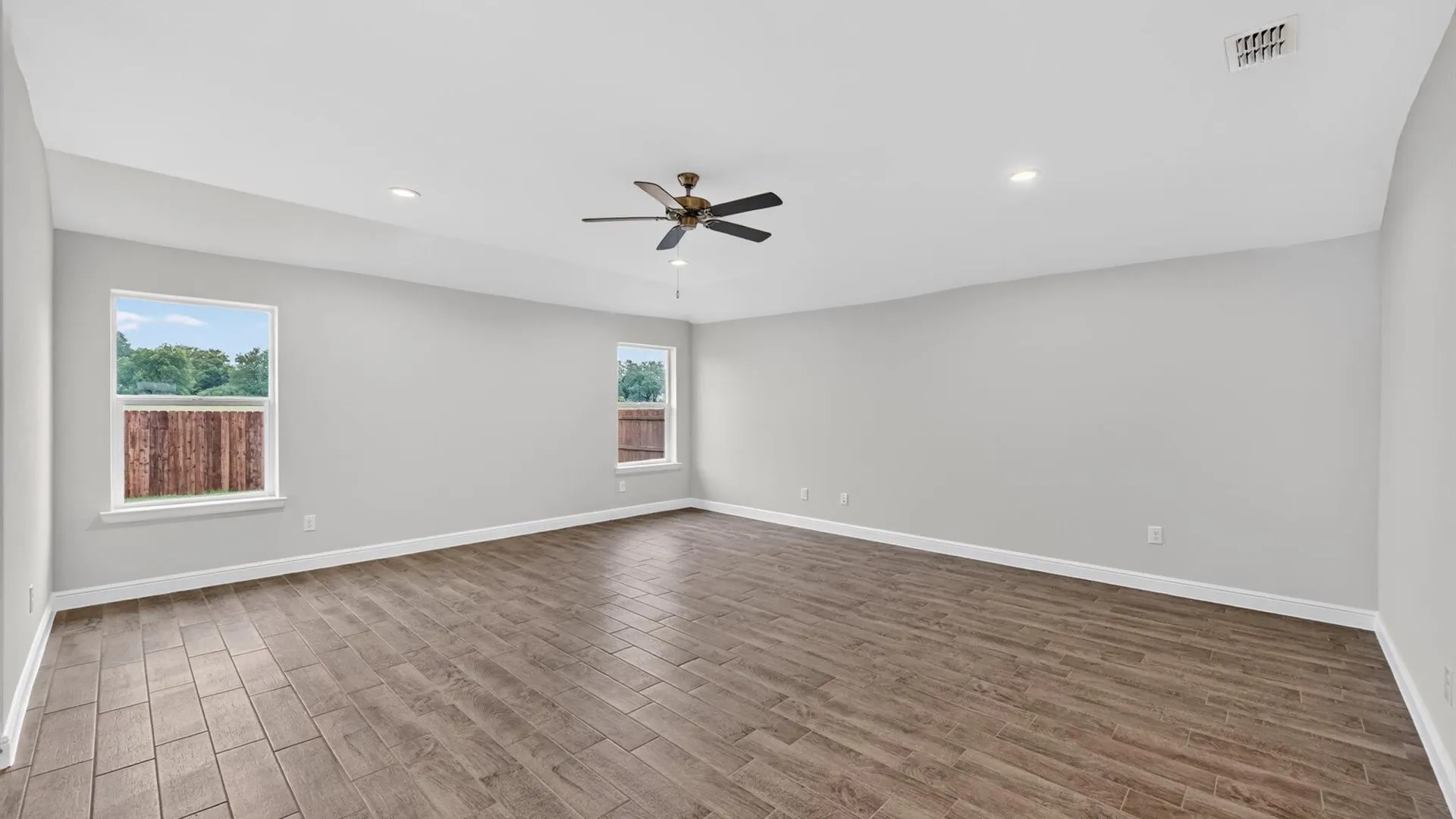 Single Family Residence For Sale in Hood County , 213 SANDSTONE Circle, Granbury, Texas 76048, 4 Bedroom, 2 Bathroom, 2 Garage spaces, 2,148 Sqft, built in 2025, mls#21325251, Real Estate Agent in Granbury, Homes For Sale in Hood county, Homes For Sale in Granbury, Realtor in Granbury Texas, Real Estate Brokerage Independent Realty Texas, Luminita Cordes Realtor