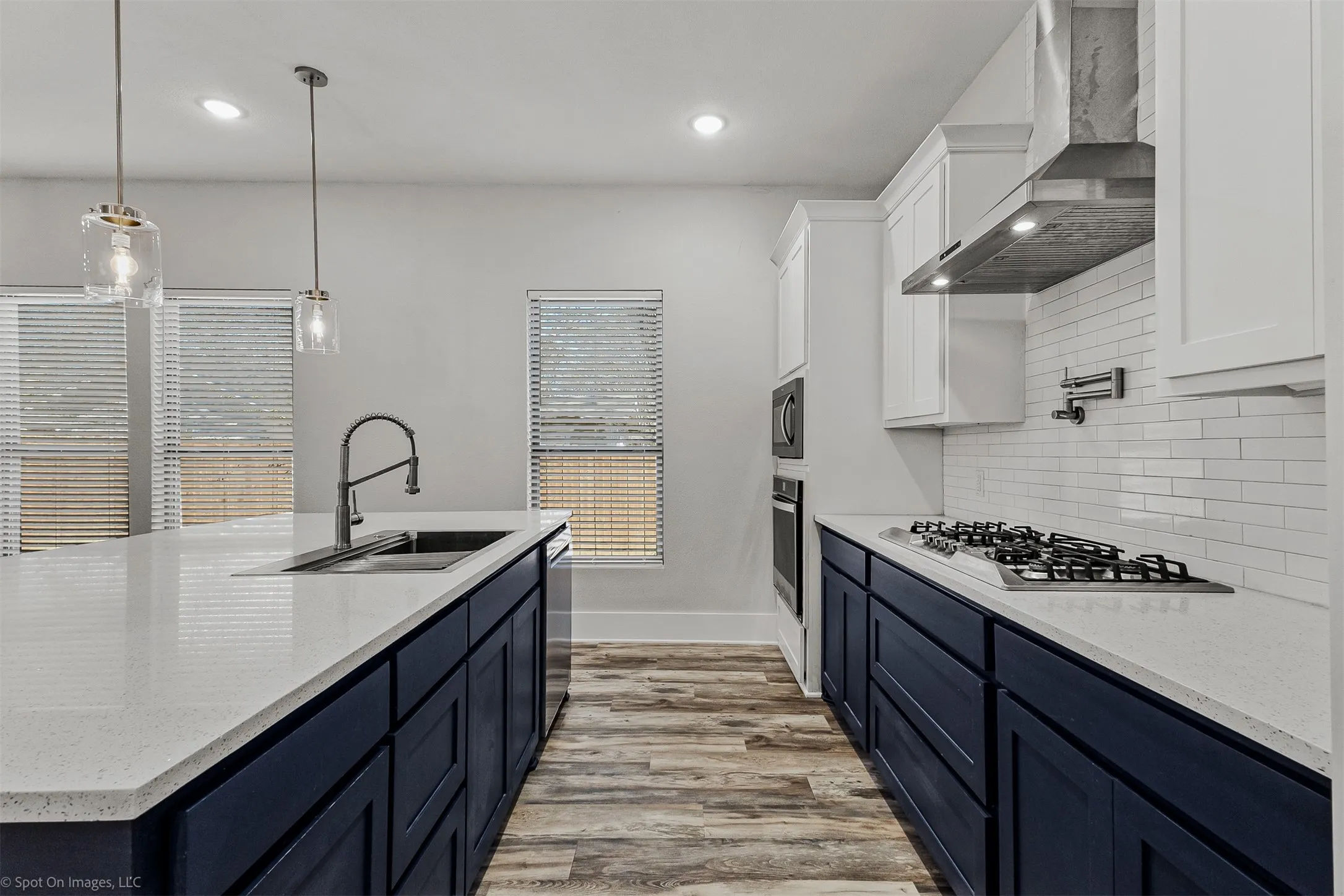 Single Family Residence For Sale in Kaufman County , 608 N Catherine Street, Terrell, Texas 75160, 3 Bedroom, 3 Bathroom, 1 Garage spaces, 2,206 Sqft, built in 2022, mls#21327945, Real Estate Agent in Terrell, Homes For Sale in Kaufman county, Homes For Sale in Terrell, Realtor in Terrell Texas, Real Estate Brokerage Independent Realty Texas, Luminita Cordes Realtor