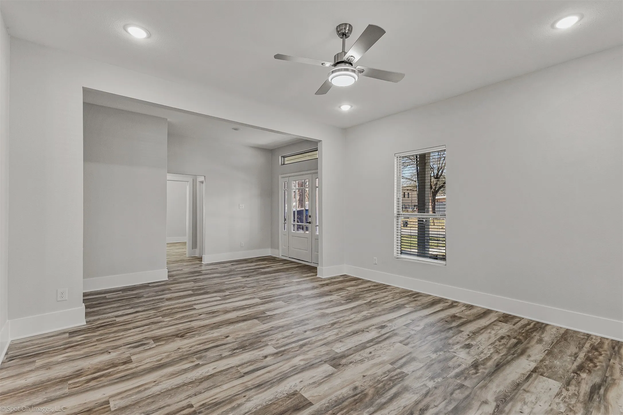 Single Family Residence For Sale in Kaufman County , 608 N Catherine Street, Terrell, Texas 75160, 3 Bedroom, 3 Bathroom, 1 Garage spaces, 2,206 Sqft, built in 2022, mls#21327945, Real Estate Agent in Terrell, Homes For Sale in Kaufman county, Homes For Sale in Terrell, Realtor in Terrell Texas, Real Estate Brokerage Independent Realty Texas, Luminita Cordes Realtor