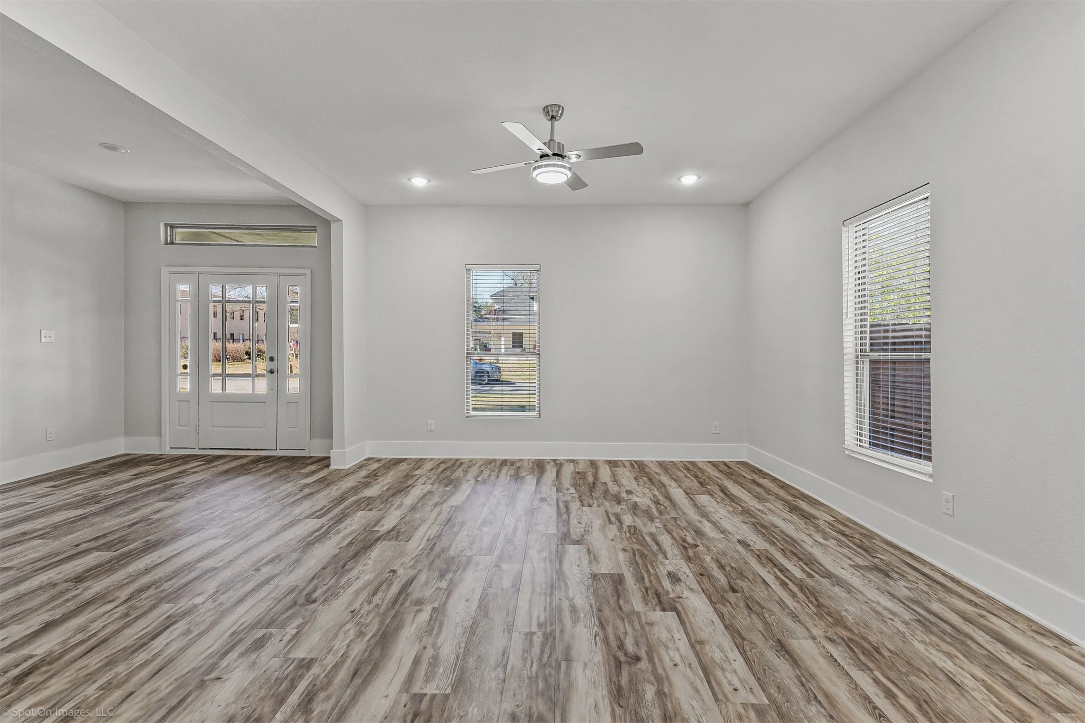 Single Family Residence For Sale in Kaufman County , 608 N Catherine Street, Terrell, Texas 75160, 3 Bedroom, 3 Bathroom, 1 Garage spaces, 2,206 Sqft, built in 2022, mls#21327945, Real Estate Agent in Terrell, Homes For Sale in Kaufman county, Homes For Sale in Terrell, Realtor in Terrell Texas, Real Estate Brokerage Independent Realty Texas, Luminita Cordes Realtor