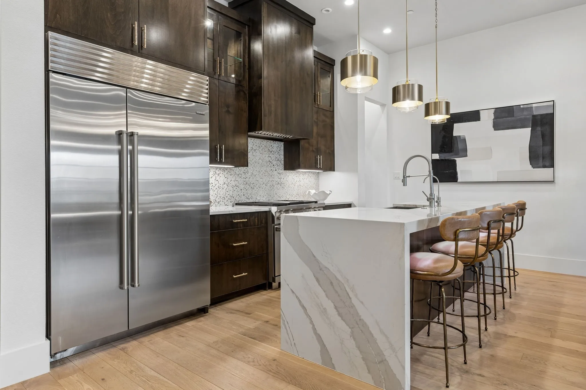 Massive island
Sub Zero & Wolf Appliances