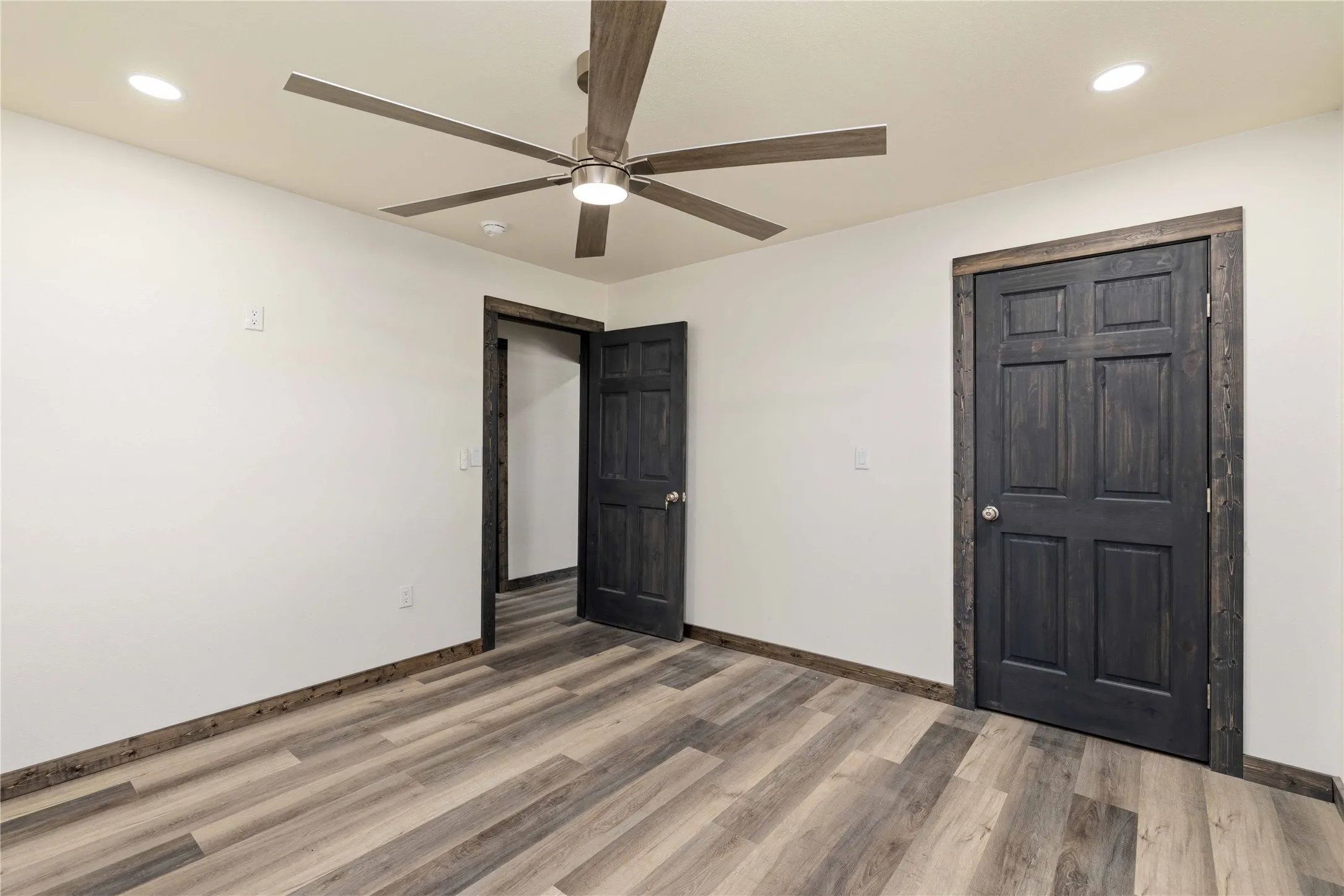 Single Family Residence For Sale in Coleman County , 809 W Liveoak Street, Coleman, Texas 76834, 3 Bedroom, 2 Bathroom, Garage spaces, 2,076 Sqft, built in 0, mls#21328201, Real Estate Agent in Coleman, Homes For Sale in Coleman county, Homes For Sale in Coleman, Realtor in Coleman Texas, Real Estate Brokerage Independent Realty Texas, Luminita Cordes Realtor