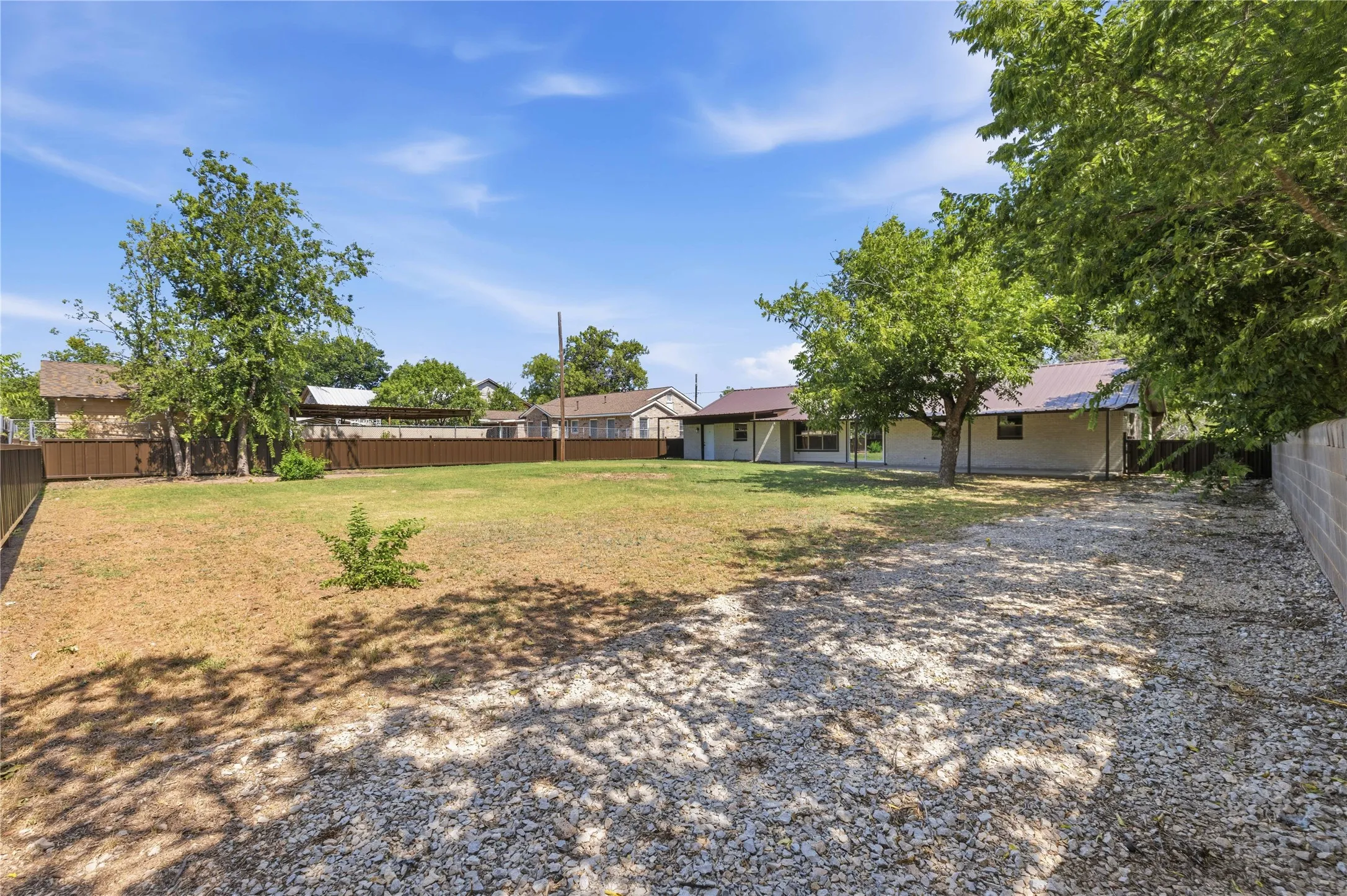 Single Family Residence For Sale in Coleman County , 809 W Liveoak Street, Coleman, Texas 76834, 3 Bedroom, 2 Bathroom, Garage spaces, 2,076 Sqft, built in 0, mls#21328201, Real Estate Agent in Coleman, Homes For Sale in Coleman county, Homes For Sale in Coleman, Realtor in Coleman Texas, Real Estate Brokerage Independent Realty Texas, Luminita Cordes Realtor