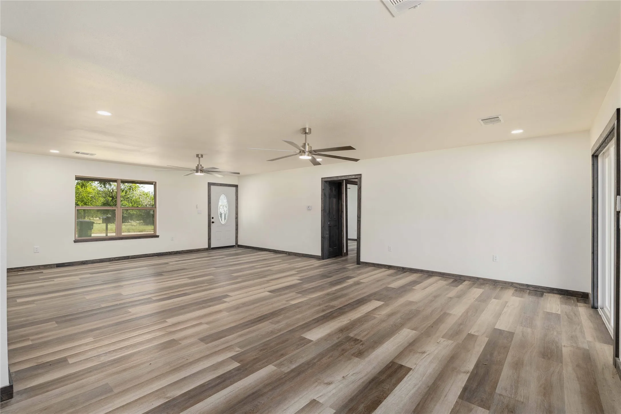 Single Family Residence For Sale in Coleman County , 809 W Liveoak Street, Coleman, Texas 76834, 3 Bedroom, 2 Bathroom, Garage spaces, 2,076 Sqft, built in 0, mls#21328201, Real Estate Agent in Coleman, Homes For Sale in Coleman county, Homes For Sale in Coleman, Realtor in Coleman Texas, Real Estate Brokerage Independent Realty Texas, Luminita Cordes Realtor