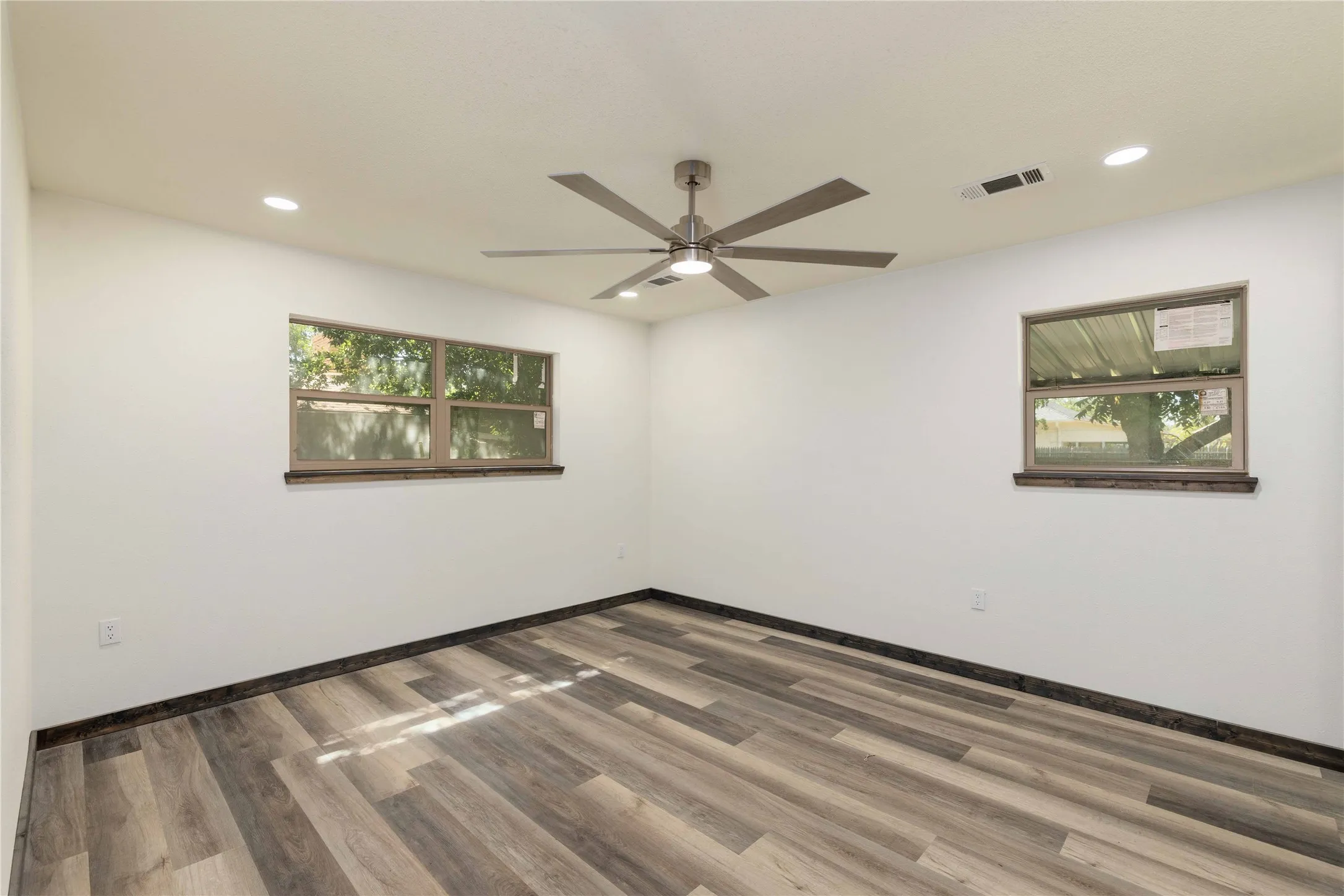 Single Family Residence For Sale in Coleman County , 809 W Liveoak Street, Coleman, Texas 76834, 3 Bedroom, 2 Bathroom, Garage spaces, 2,076 Sqft, built in 0, mls#21328201, Real Estate Agent in Coleman, Homes For Sale in Coleman county, Homes For Sale in Coleman, Realtor in Coleman Texas, Real Estate Brokerage Independent Realty Texas, Luminita Cordes Realtor