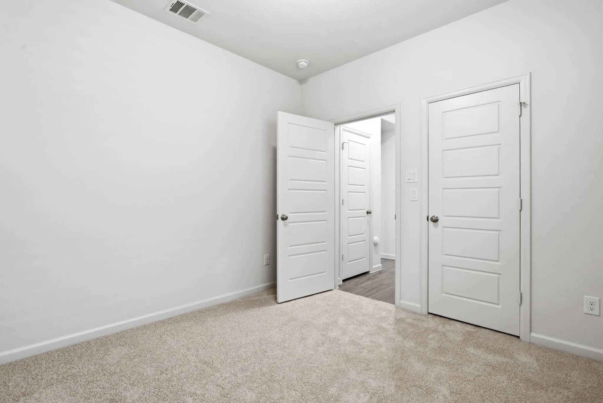 Single Family Residence For Sale in Kaufman County , 2430 Bathwick Lane, Forney, Texas 75126, 3 Bedroom, 2 Bathroom, 2 Garage spaces, 1,743 Sqft, built in 2023, mls#21328101, Real Estate Agent in Forney, Homes For Sale in Kaufman county, Homes For Sale in Forney, Realtor in Forney Texas, Real Estate Brokerage Independent Realty Texas, Luminita Cordes Realtor