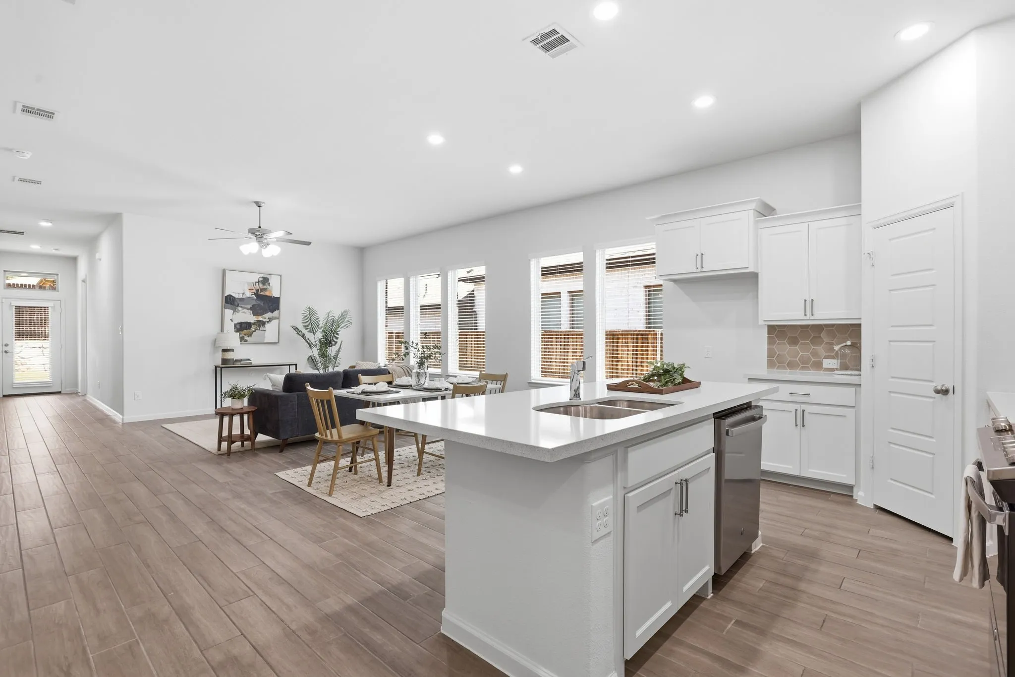 Single Family Residence For Sale in Kaufman County , 2430 Bathwick Lane, Forney, Texas 75126, 3 Bedroom, 2 Bathroom, 2 Garage spaces, 1,743 Sqft, built in 2023, mls#21328101, Real Estate Agent in Forney, Homes For Sale in Kaufman county, Homes For Sale in Forney, Realtor in Forney Texas, Real Estate Brokerage Independent Realty Texas, Luminita Cordes Realtor