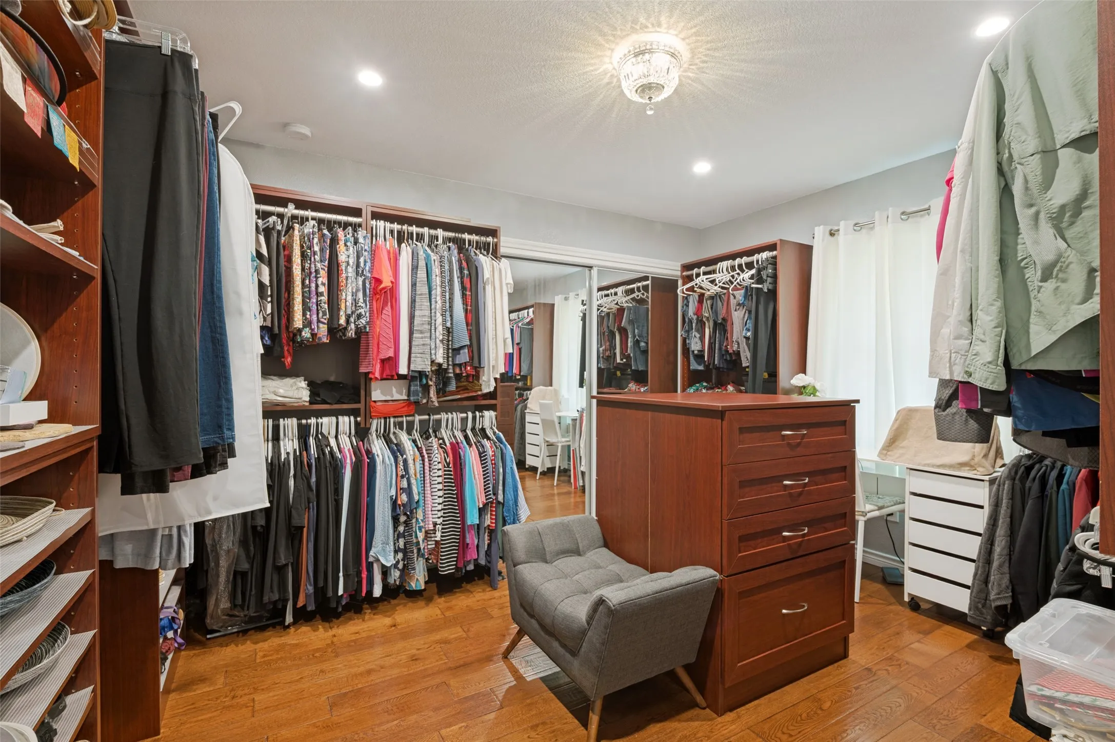 Primary Bedroom Dressing room