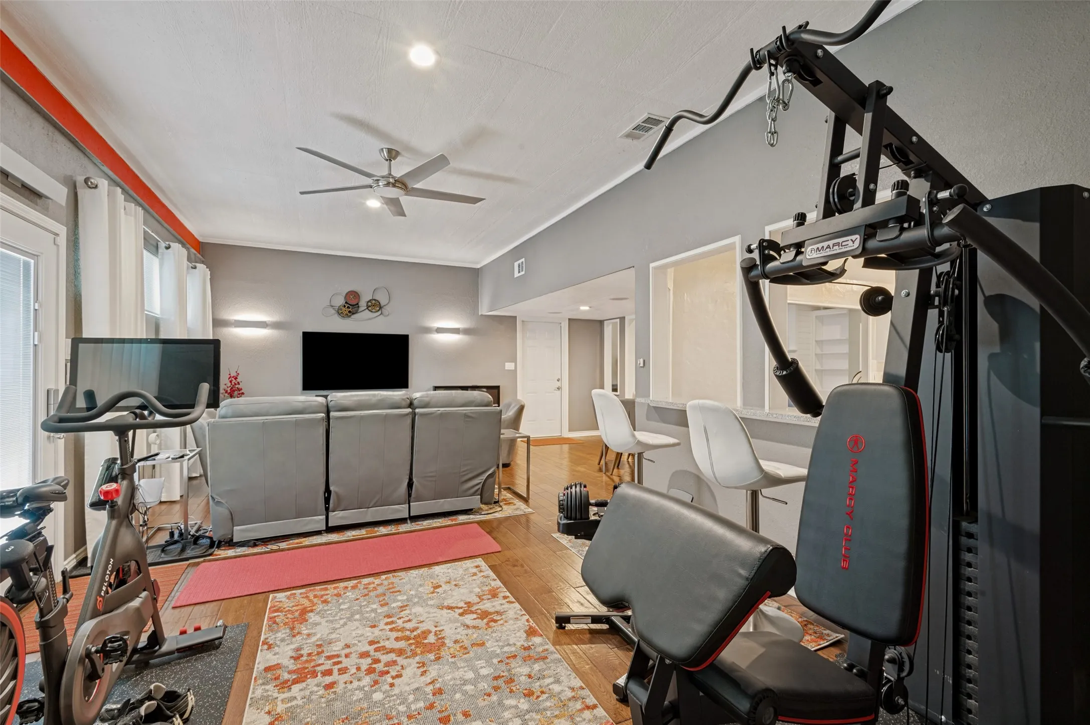 Single Family Residence For Sale in Tarrant County , 2708 Monarch Drive, Arlington, Texas 76006, 3 Bedroom, 3 Bathroom, 4 Garage spaces, 3,005 Sqft, built in 1986, mls#21328219, Real Estate Agent in Arlington, Homes For Sale in Tarrant county, Homes For Sale in Arlington, Realtor in Arlington Texas, Real Estate Brokerage Independent Realty Texas, Luminita Cordes Realtor