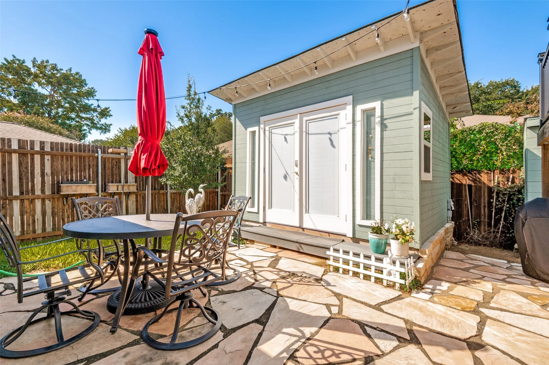 Single Family Residence For Sale in Tarrant County , 2708 Monarch Drive, Arlington, Texas 76006, 3 Bedroom, 3 Bathroom, 4 Garage spaces, 3,005 Sqft, built in 1986, mls#21328219, Real Estate Agent in Arlington, Homes For Sale in Tarrant county, Homes For Sale in Arlington, Realtor in Arlington Texas, Real Estate Brokerage Independent Realty Texas, Luminita Cordes Realtor