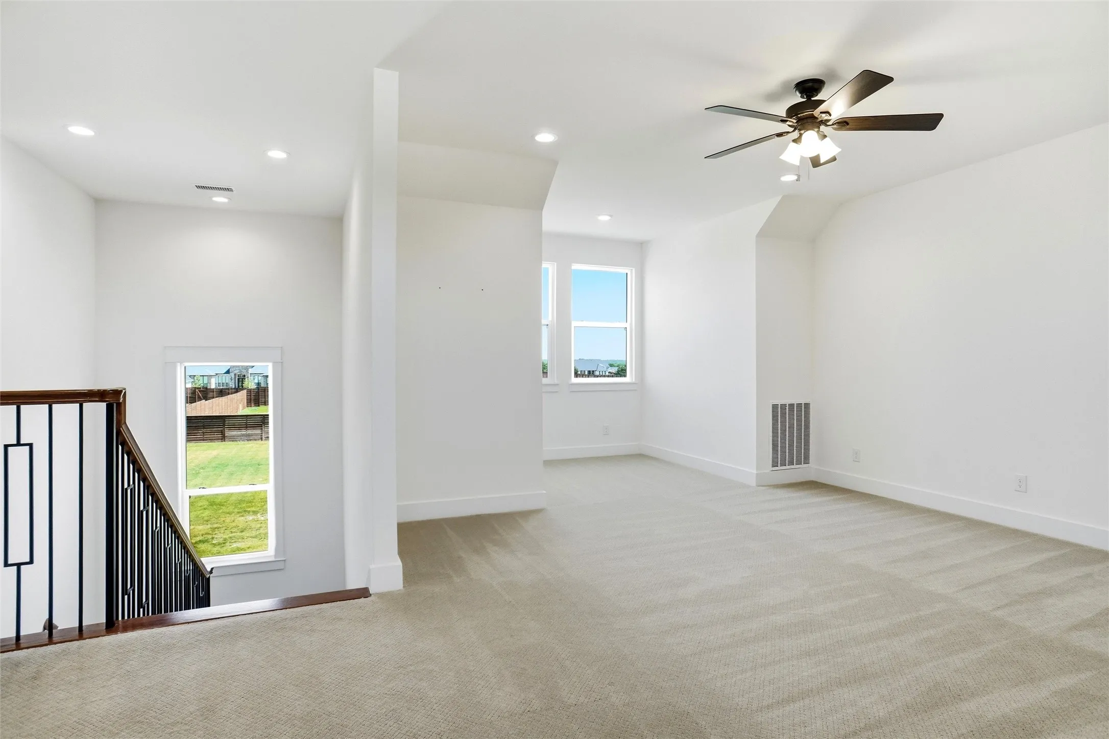 Single Family Residence For Sale in Ellis County , 4411 Azalea Way, Midlothian, Texas 76065, 5 Bedrooms, 4 Bathrooms, 3 Garage spaces, 3,838 Sqft, built in 2021, Price $1,124,999, mls#21327622, Real Estate Agent in Midlothian, Homes For Sale in Ellis county, Homes For Sale in Midlothian, Realtor in Midlothian Texas, Real Estate Brokerage Independent Realty Texas, Luminita Cordes Realtor