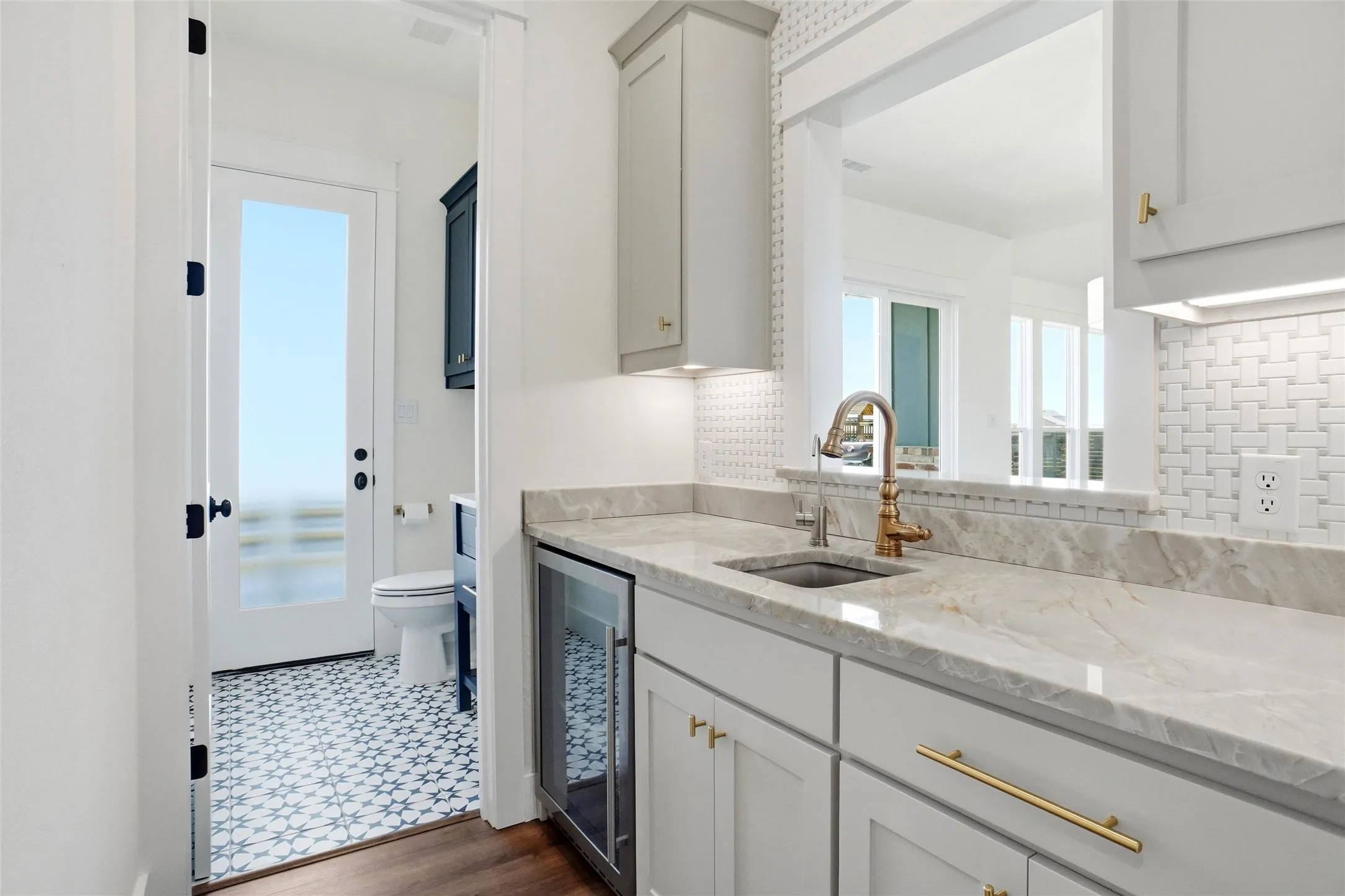 Single Family Residence For Sale in Ellis County , 4411 Azalea Way, Midlothian, Texas 76065, 5 Bedrooms, 4 Bathrooms, 3 Garage spaces, 3,838 Sqft, built in 2021, Price $1,124,999, mls#21327622, Real Estate Agent in Midlothian, Homes For Sale in Ellis county, Homes For Sale in Midlothian, Realtor in Midlothian Texas, Real Estate Brokerage Independent Realty Texas, Luminita Cordes Realtor