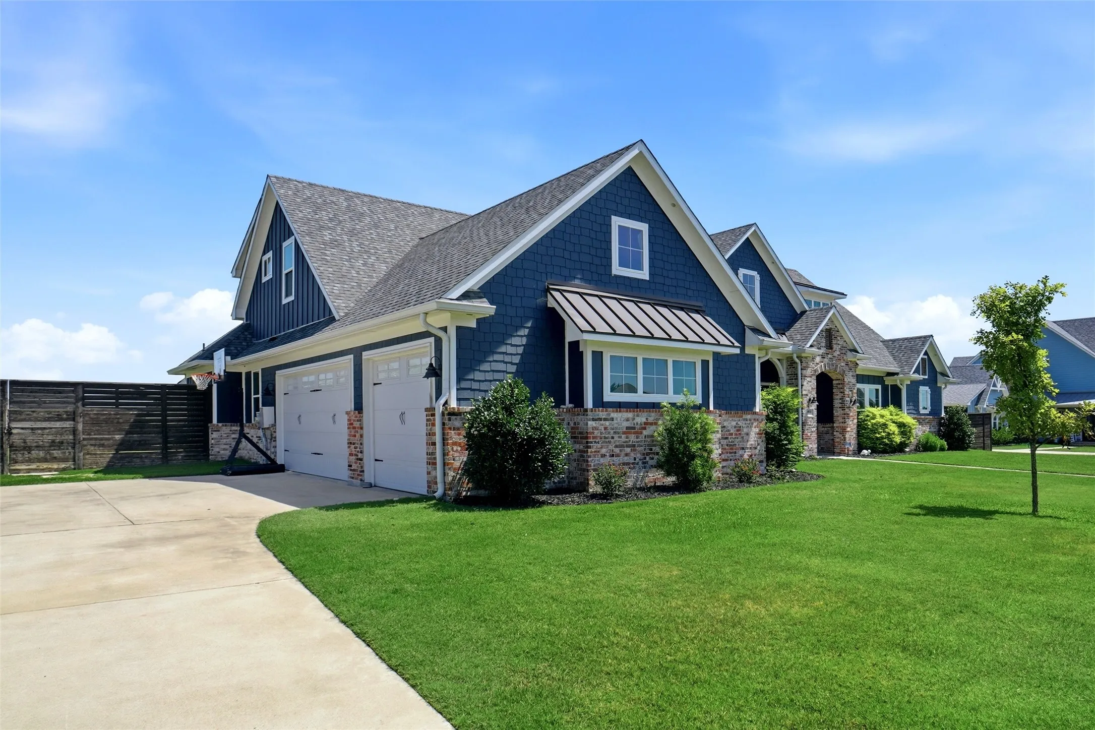 Single Family Residence For Sale in Ellis County , 4411 Azalea Way, Midlothian, Texas 76065, 5 Bedrooms, 4 Bathrooms, 3 Garage spaces, 3,838 Sqft, built in 2021, Price $1,124,999, mls#21327622, Real Estate Agent in Midlothian, Homes For Sale in Ellis county, Homes For Sale in Midlothian, Realtor in Midlothian Texas, Real Estate Brokerage Independent Realty Texas, Luminita Cordes Realtor