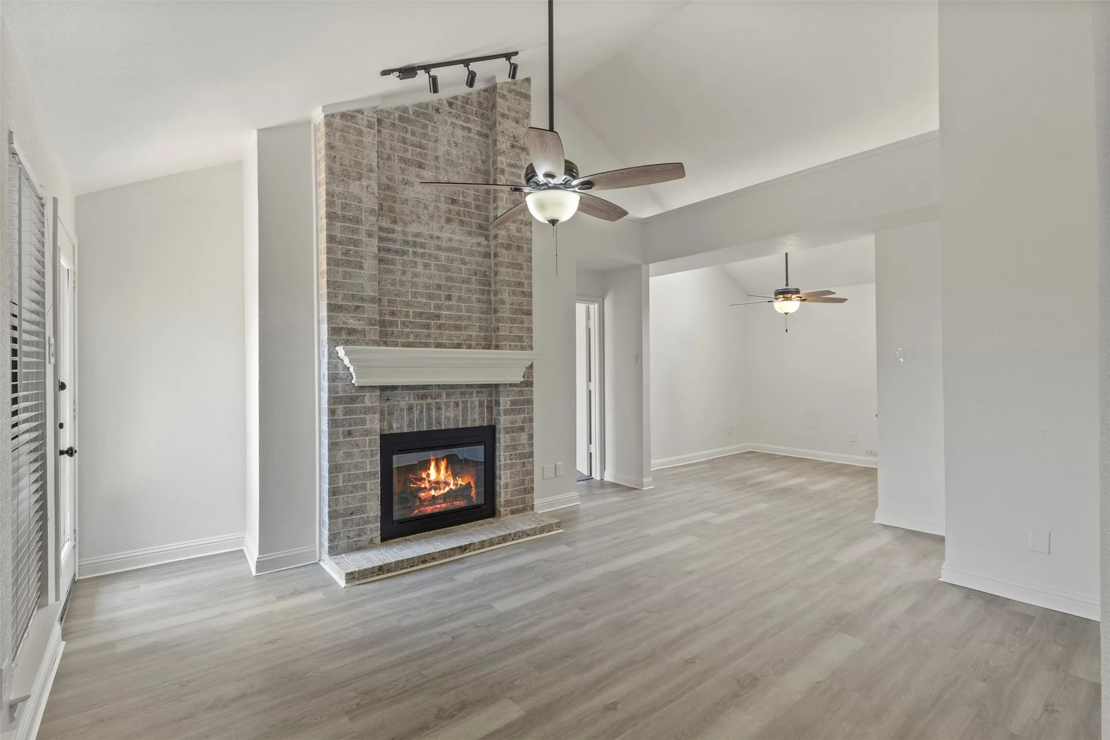 Single Family Residence For Sale in Denton County , 3701 Clover Hill Lane, Carrollton, Texas 75007, 2 Bedroom, 2 Bathroom, 2 Garage spaces, 1,271 Sqft, built in 1982, mls#21323207, Real Estate Agent in Carrollton, Homes For Sale in Denton county, Homes For Sale in Carrollton, Realtor in Carrollton Texas, Real Estate Brokerage Independent Realty Texas, Luminita Cordes Realtor