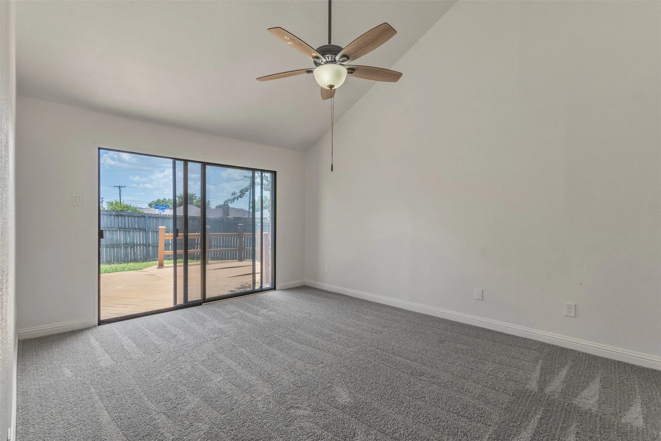 Single Family Residence For Sale in Denton County , 3701 Clover Hill Lane, Carrollton, Texas 75007, 2 Bedroom, 2 Bathroom, 2 Garage spaces, 1,271 Sqft, built in 1982, mls#21323207, Real Estate Agent in Carrollton, Homes For Sale in Denton county, Homes For Sale in Carrollton, Realtor in Carrollton Texas, Real Estate Brokerage Independent Realty Texas, Luminita Cordes Realtor