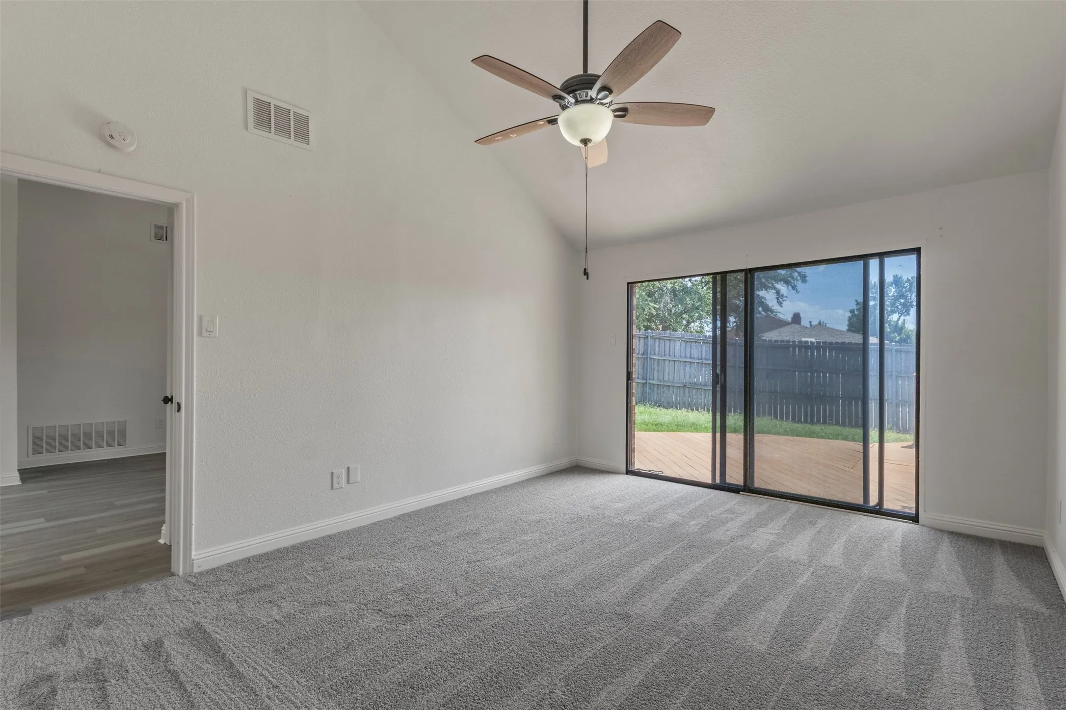 Single Family Residence For Sale in Denton County , 3701 Clover Hill Lane, Carrollton, Texas 75007, 2 Bedroom, 2 Bathroom, 2 Garage spaces, 1,271 Sqft, built in 1982, mls#21323207, Real Estate Agent in Carrollton, Homes For Sale in Denton county, Homes For Sale in Carrollton, Realtor in Carrollton Texas, Real Estate Brokerage Independent Realty Texas, Luminita Cordes Realtor