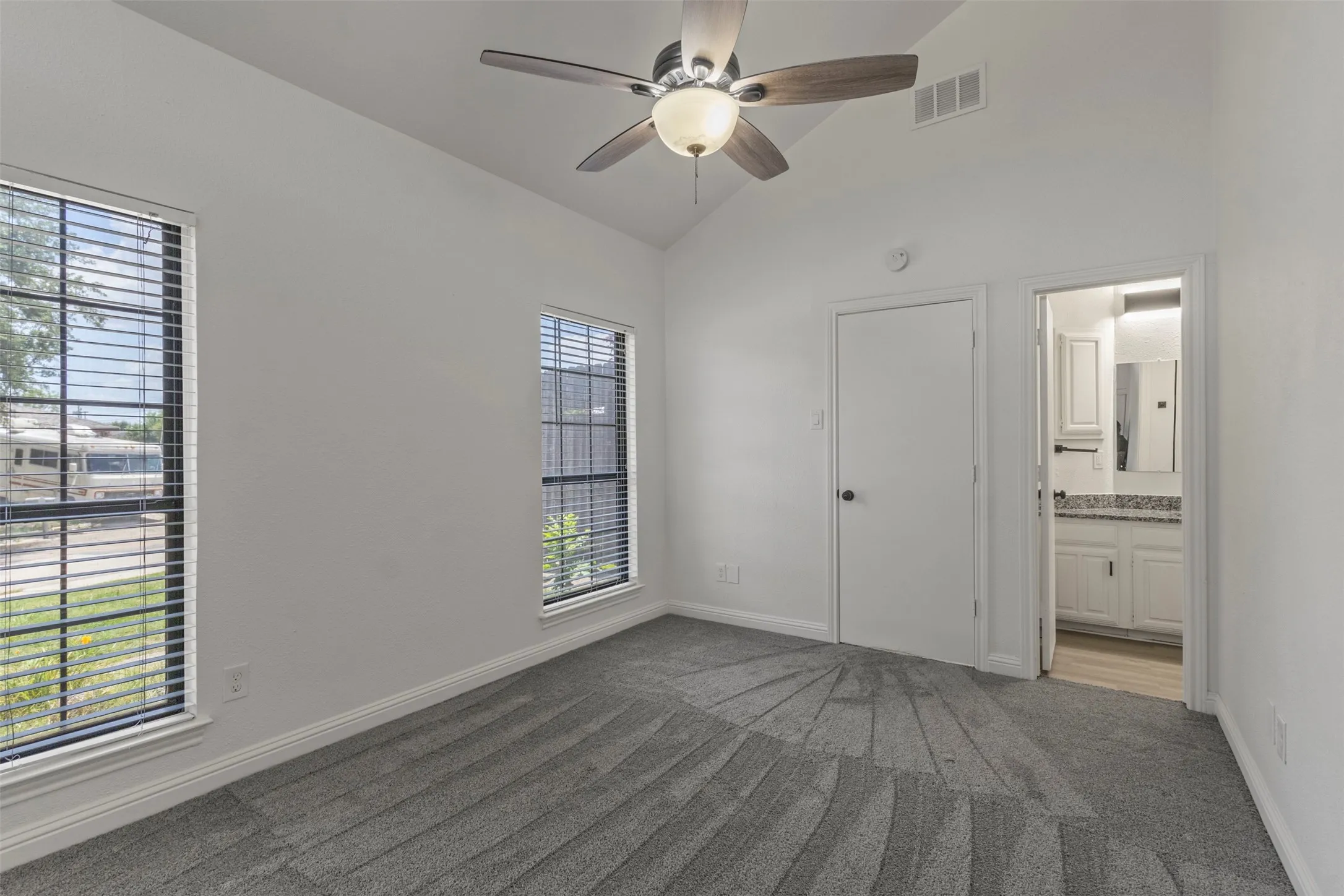 Single Family Residence For Sale in Denton County , 3701 Clover Hill Lane, Carrollton, Texas 75007, 2 Bedroom, 2 Bathroom, 2 Garage spaces, 1,271 Sqft, built in 1982, mls#21323207, Real Estate Agent in Carrollton, Homes For Sale in Denton county, Homes For Sale in Carrollton, Realtor in Carrollton Texas, Real Estate Brokerage Independent Realty Texas, Luminita Cordes Realtor