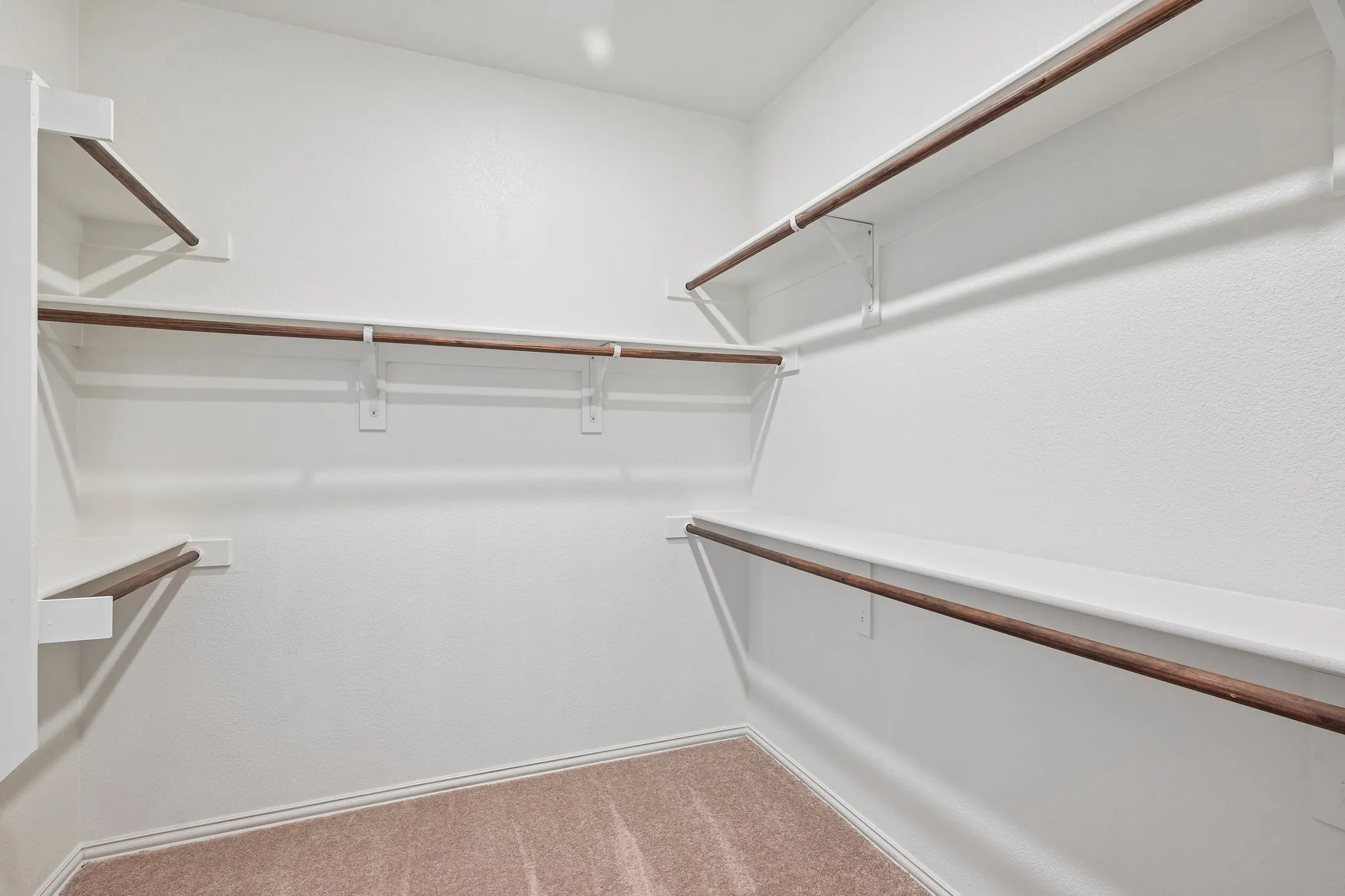 Primary suite closet