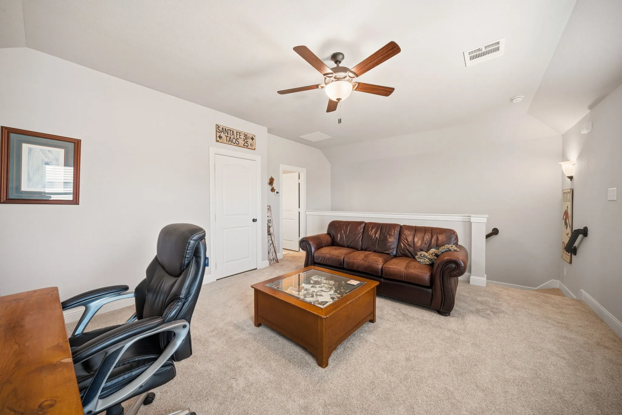 Single Family Residence For Sale in Ellis County , 134 Water Garden Drive, Waxahachie, Texas 75165, 4 Bedroom, 3 Bathroom, 3 Garage spaces, 2,598 Sqft, built in 2017, mls#21328159, Real Estate Agent in Waxahachie, Homes For Sale in Ellis county, Homes For Sale in Waxahachie, Realtor in Waxahachie Texas, Real Estate Brokerage Independent Realty Texas, Luminita Cordes Realtor