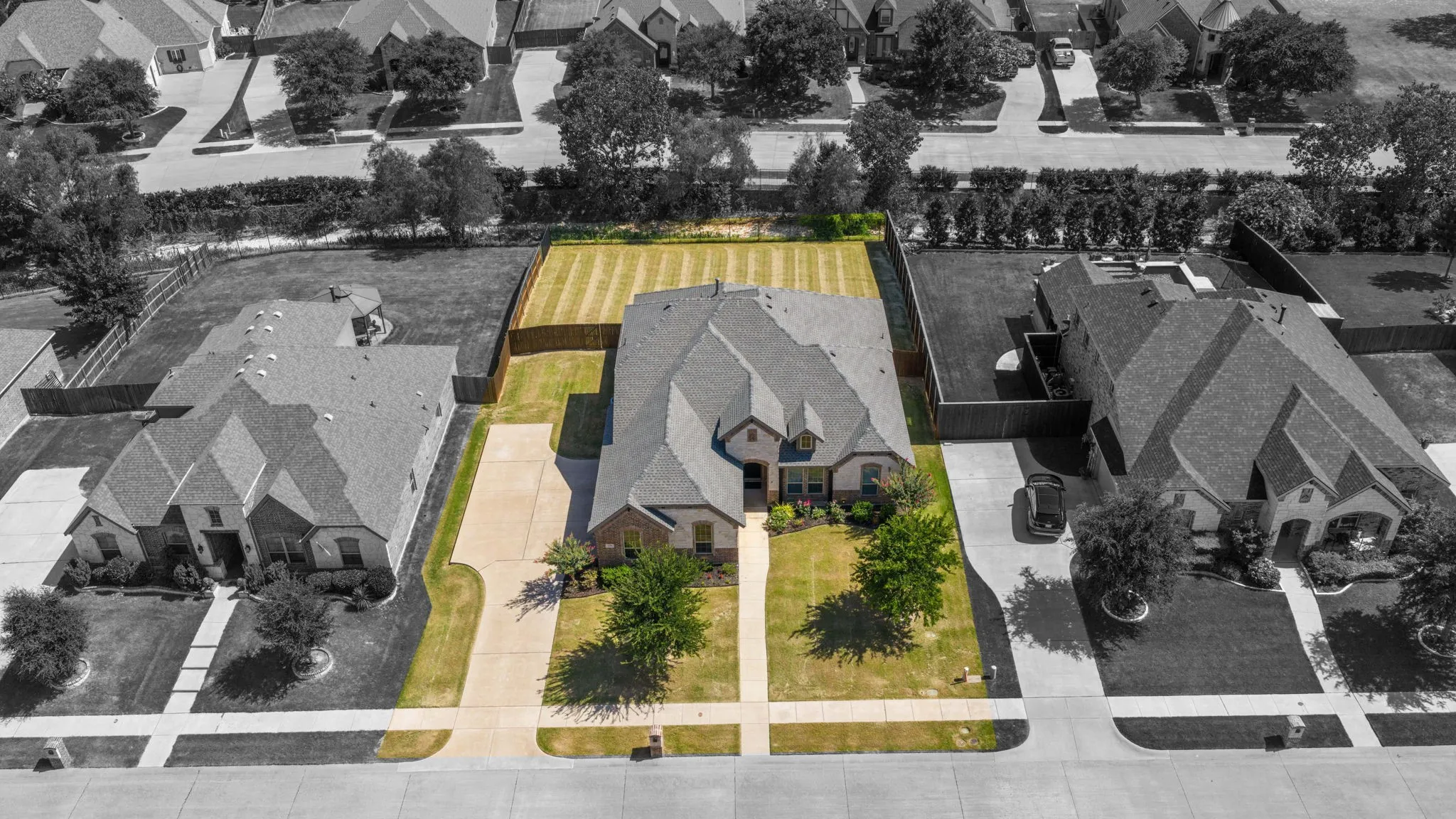 Single Family Residence For Sale in Ellis County , 134 Water Garden Drive, Waxahachie, Texas 75165, 4 Bedroom, 3 Bathroom, 3 Garage spaces, 2,598 Sqft, built in 2017, mls#21328159, Real Estate Agent in Waxahachie, Homes For Sale in Ellis county, Homes For Sale in Waxahachie, Realtor in Waxahachie Texas, Real Estate Brokerage Independent Realty Texas, Luminita Cordes Realtor