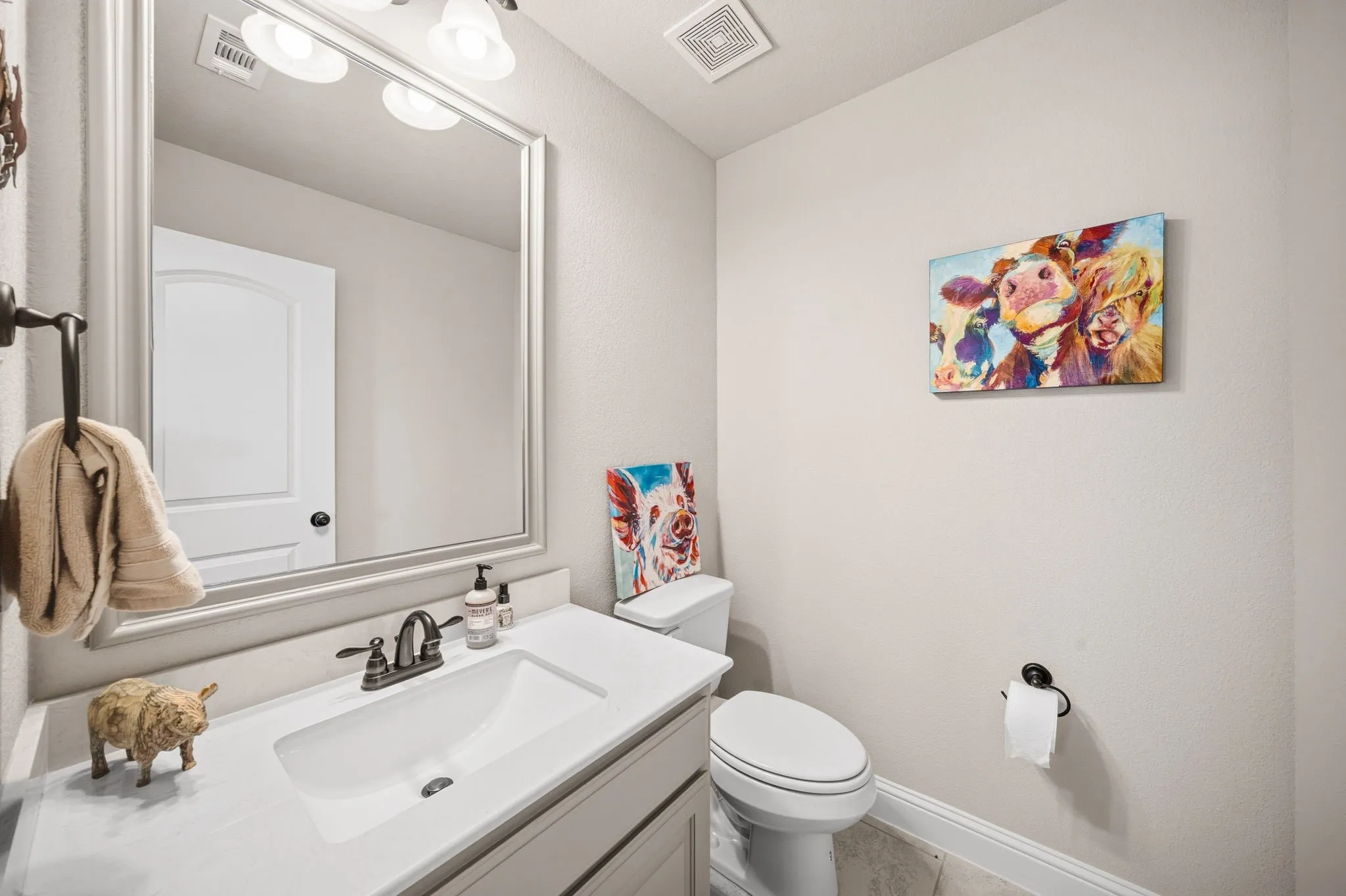 Single Family Residence For Sale in Ellis County , 134 Water Garden Drive, Waxahachie, Texas 75165, 4 Bedroom, 3 Bathroom, 3 Garage spaces, 2,598 Sqft, built in 2017, mls#21328159, Real Estate Agent in Waxahachie, Homes For Sale in Ellis county, Homes For Sale in Waxahachie, Realtor in Waxahachie Texas, Real Estate Brokerage Independent Realty Texas, Luminita Cordes Realtor