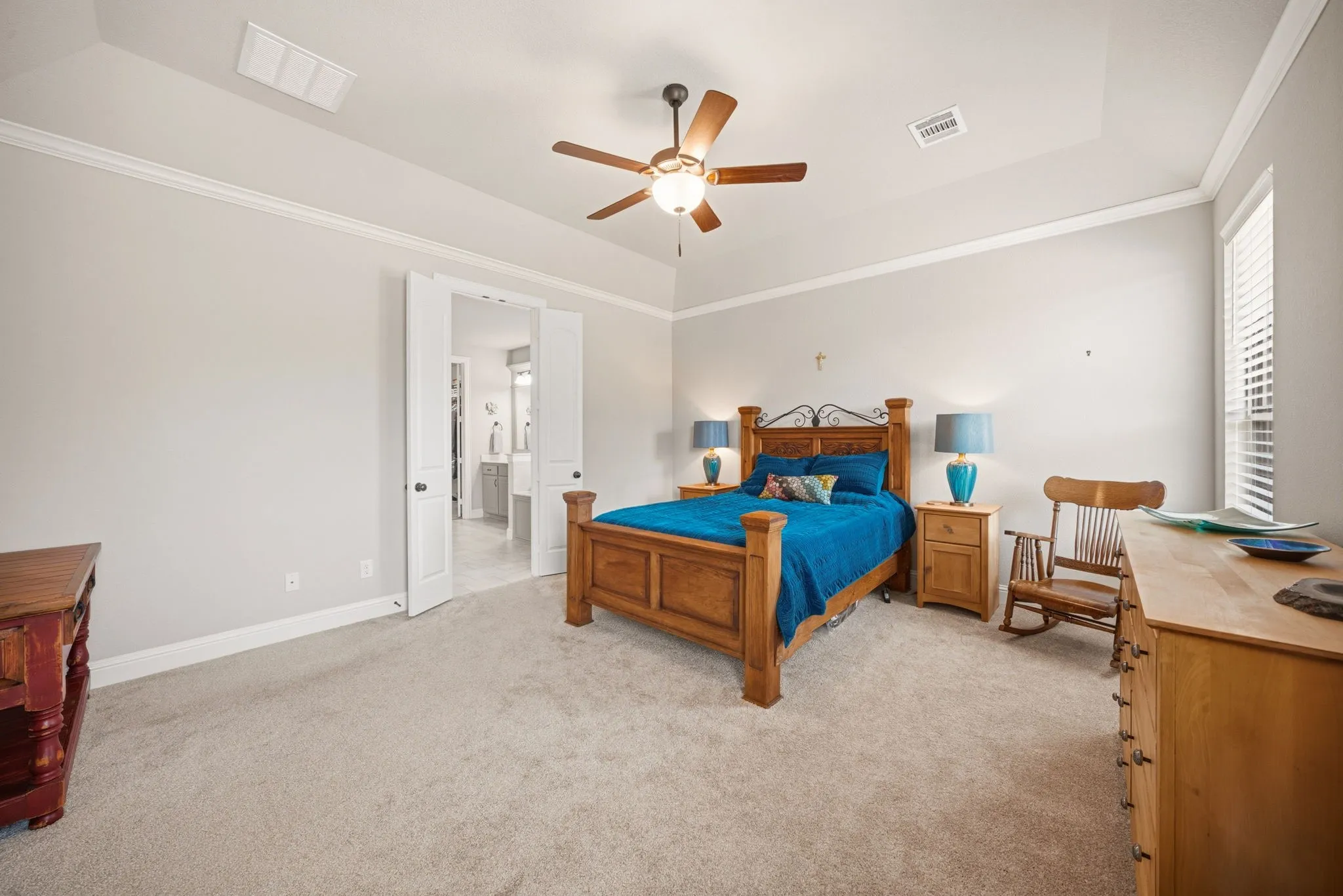 Single Family Residence For Sale in Ellis County , 134 Water Garden Drive, Waxahachie, Texas 75165, 4 Bedroom, 3 Bathroom, 3 Garage spaces, 2,598 Sqft, built in 2017, mls#21328159, Real Estate Agent in Waxahachie, Homes For Sale in Ellis county, Homes For Sale in Waxahachie, Realtor in Waxahachie Texas, Real Estate Brokerage Independent Realty Texas, Luminita Cordes Realtor