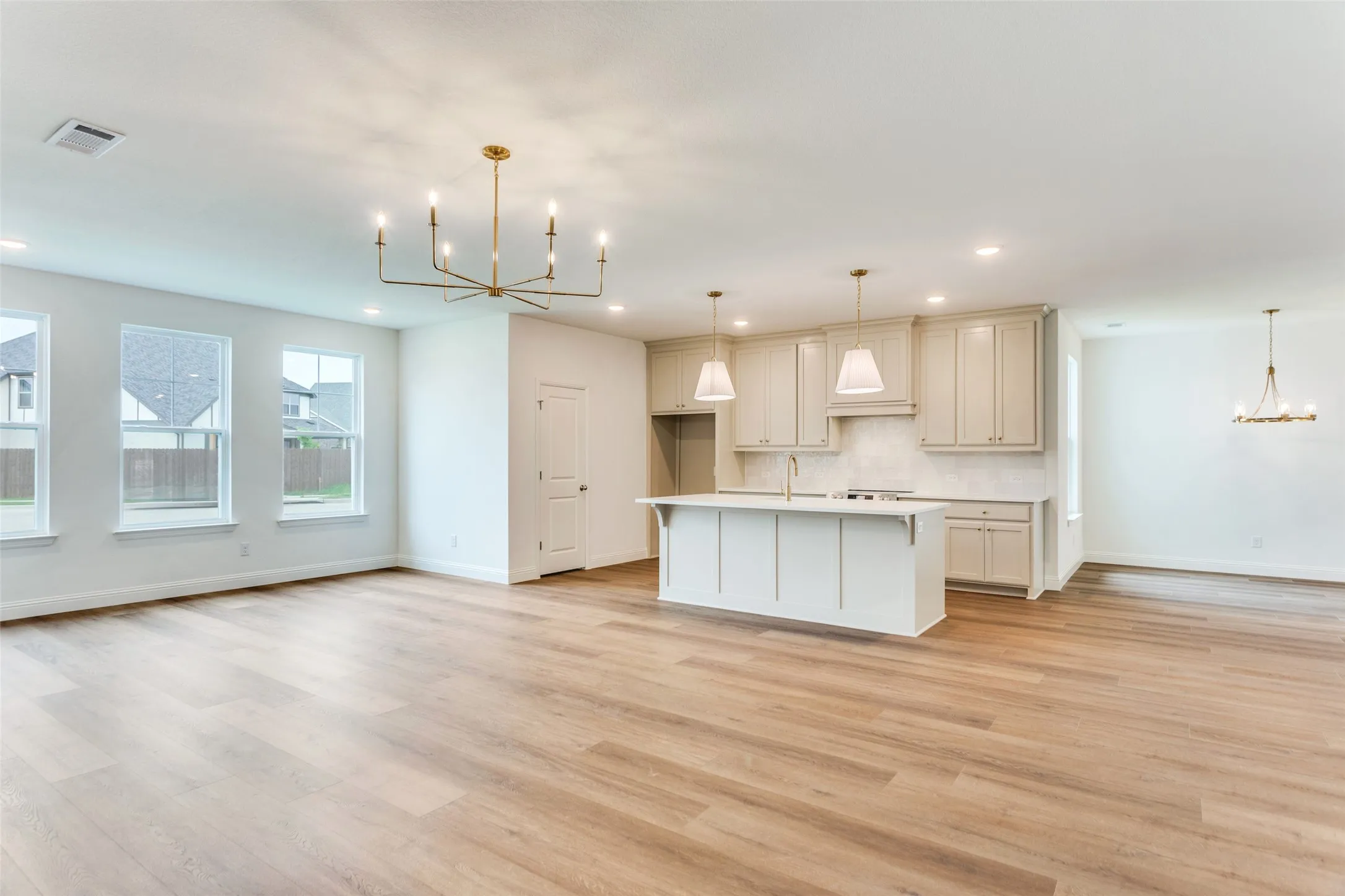 Single Family Residence For Sale in Parker County , 850 Meadow Place Drive, Willow Park, Texas 76087, 4 Bedroom, 3 Bathroom, 2 Garage spaces, 2,914 Sqft, built in 2026, mls#21318955, Real Estate Agent in Willow Park, Homes For Sale in Parker county, Homes For Sale in Willow Park, Realtor in Willow Park Texas, Real Estate Brokerage Independent Realty Texas, Luminita Cordes Realtor