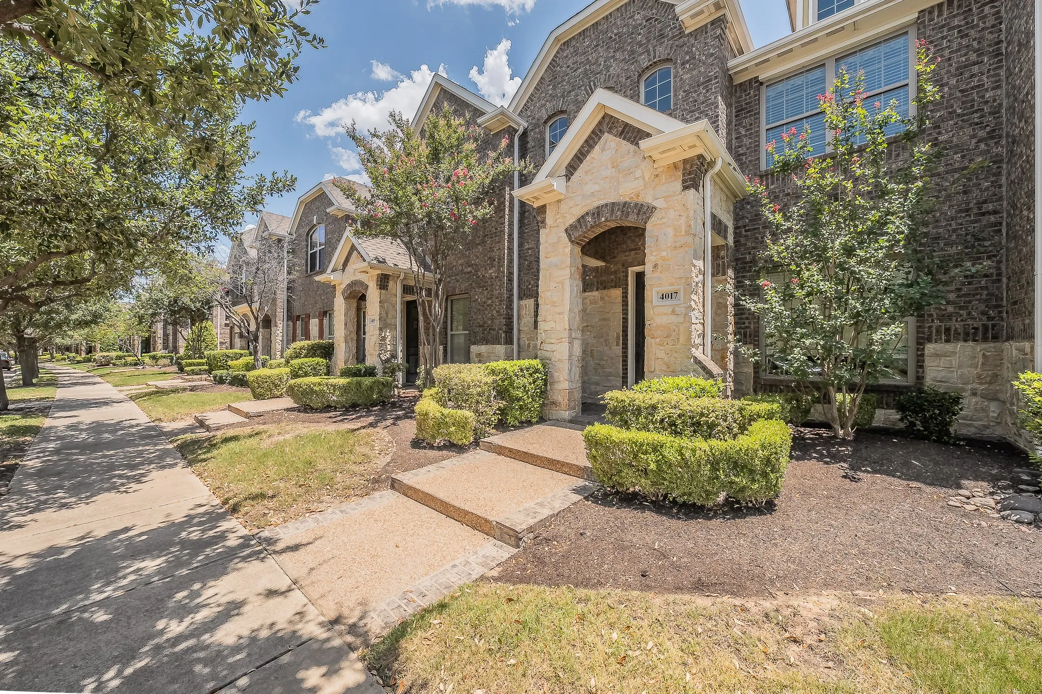 Townhouse For Sale in Tarrant County , 4017 Cascade Sky Drive, Arlington, Texas 76005, 2 Bedroom, 3 Bathroom, 2 Garage spaces, 1,878 Sqft, built in 2013, mls#21328217, Real Estate Agent in Arlington, Homes For Sale in Tarrant county, Homes For Sale in Arlington, Realtor in Arlington Texas, Real Estate Brokerage Independent Realty Texas, Luminita Cordes Realtor